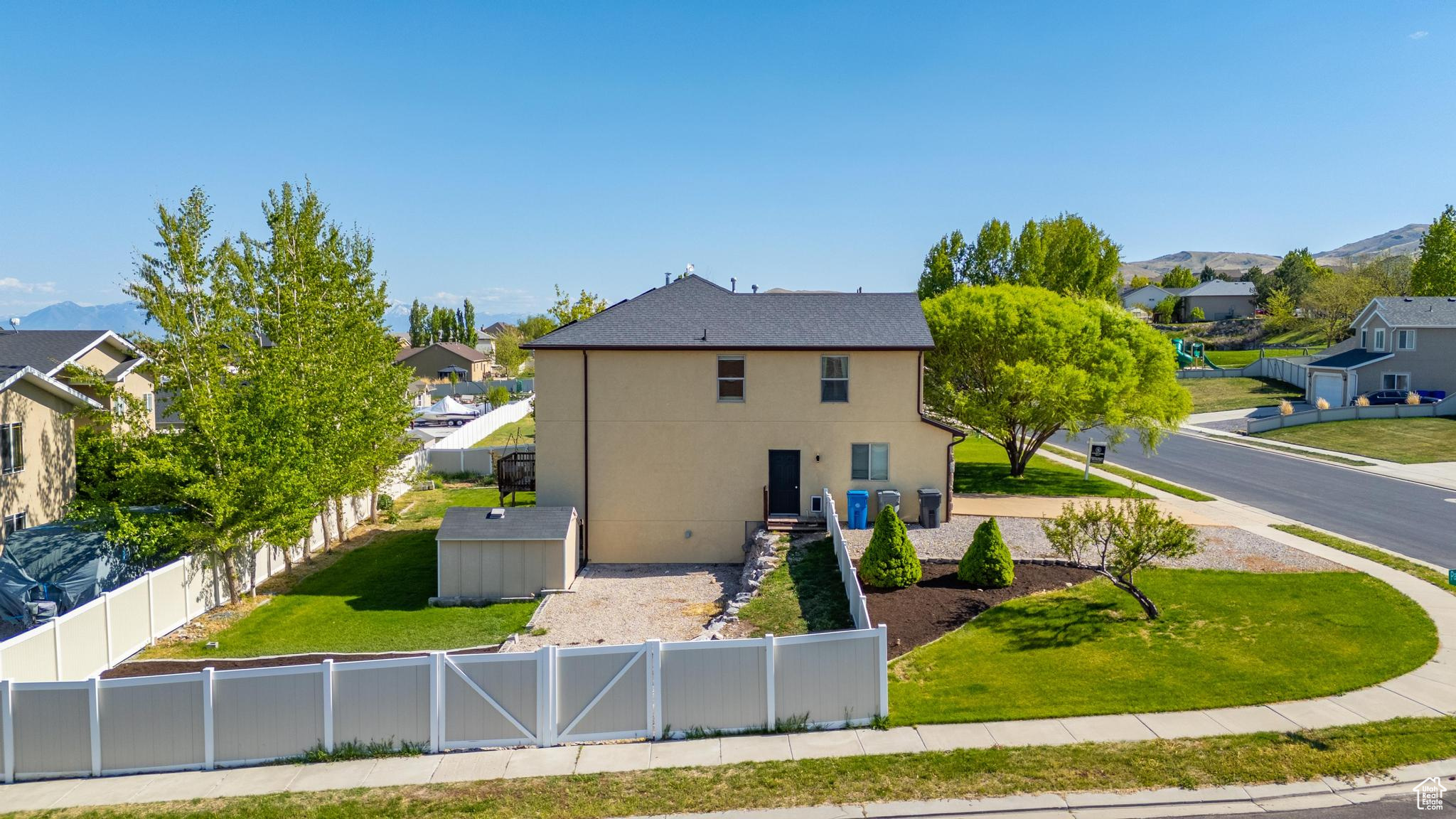 3652 S LAKE MOUNTAIN DR