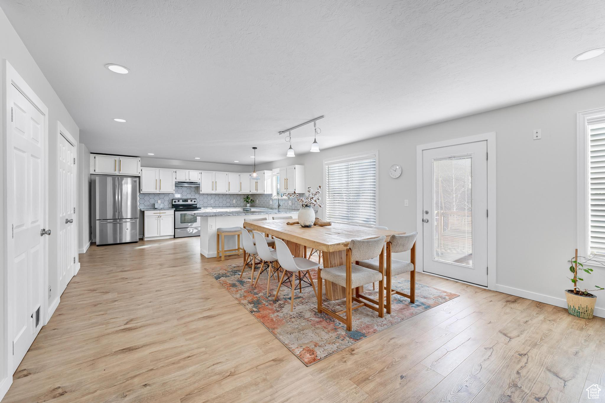3652 S LAKE MOUNTAIN DR