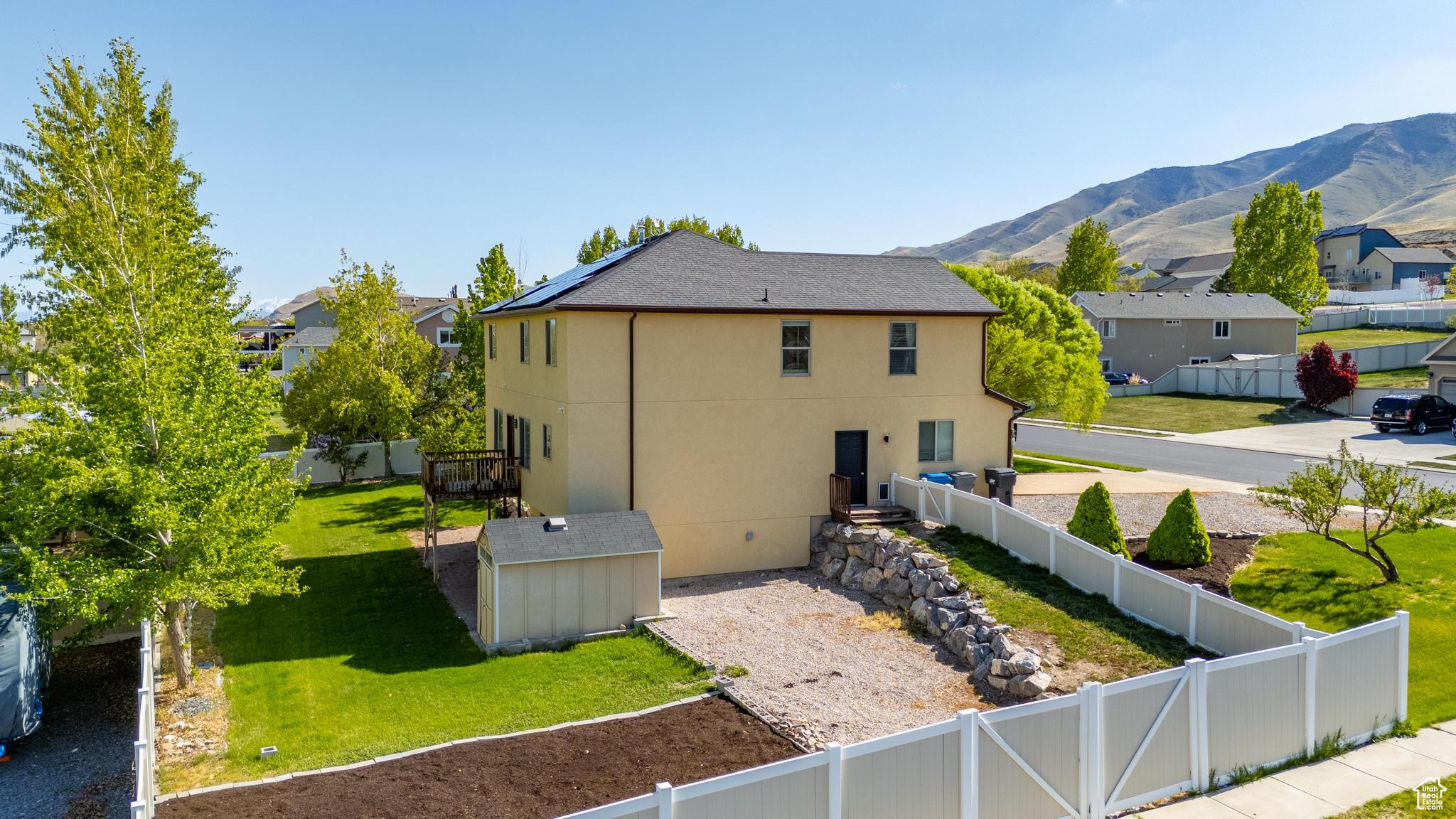 3652 S LAKE MOUNTAIN DR