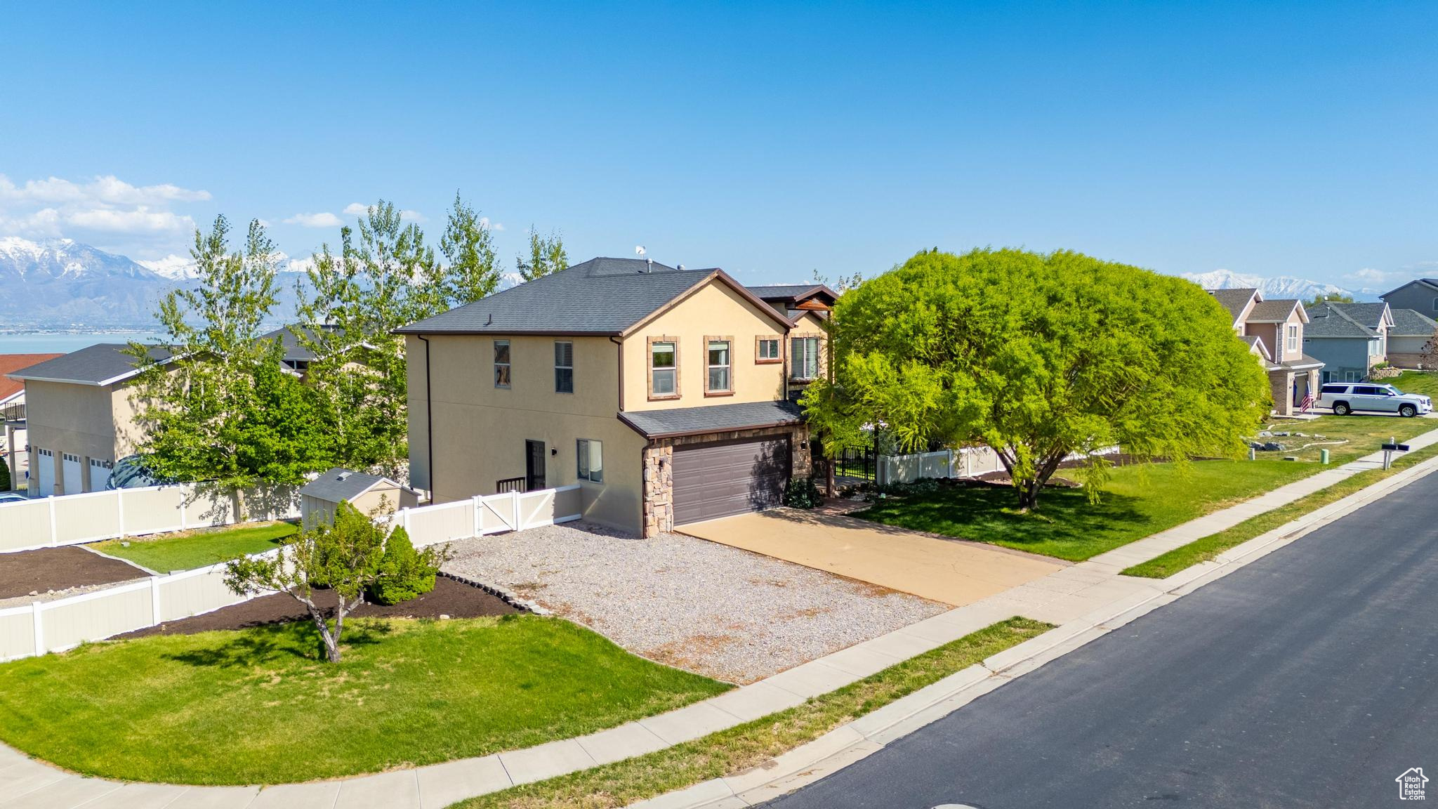 3652 S LAKE MOUNTAIN DR
