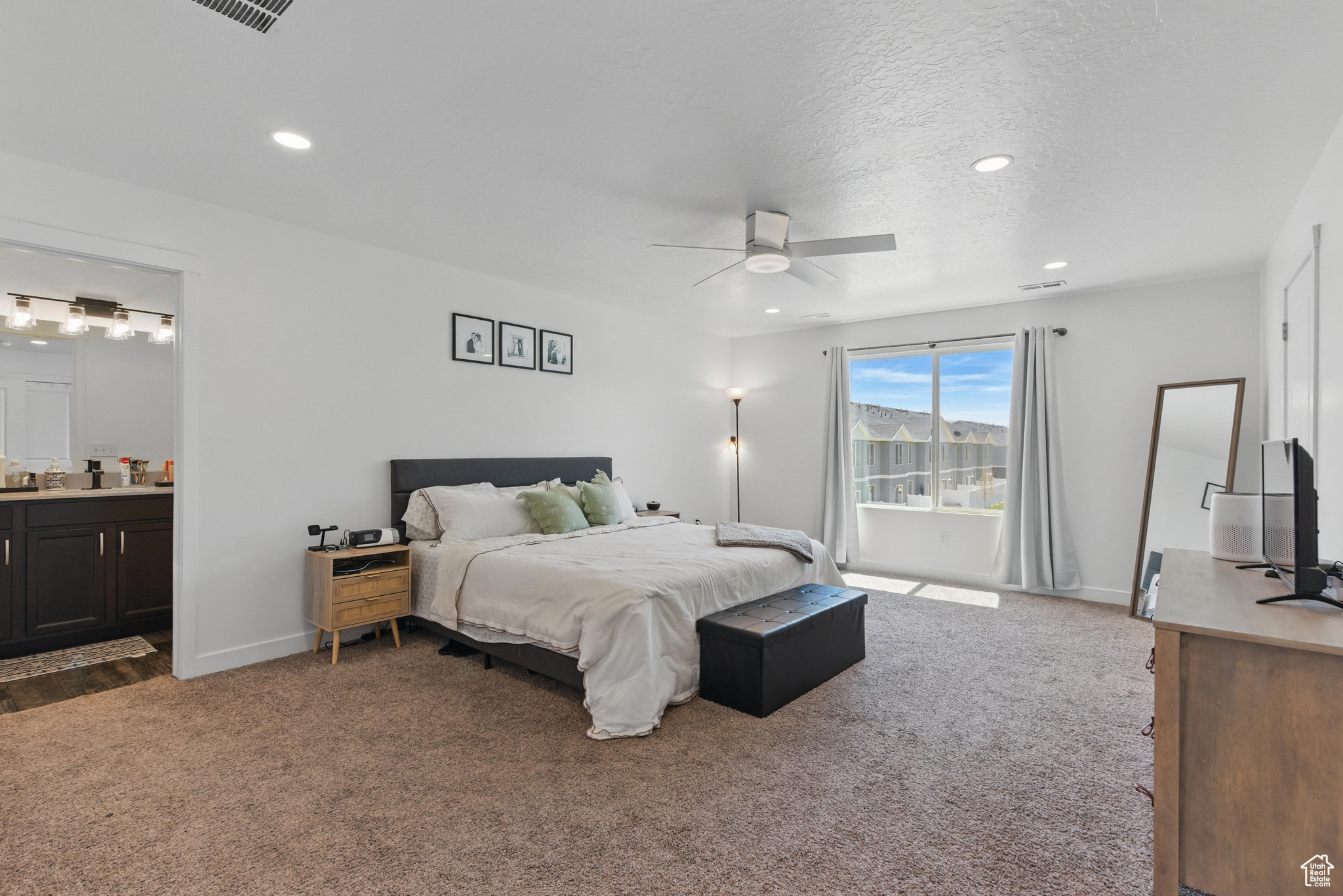 164 S BOXCAR LN