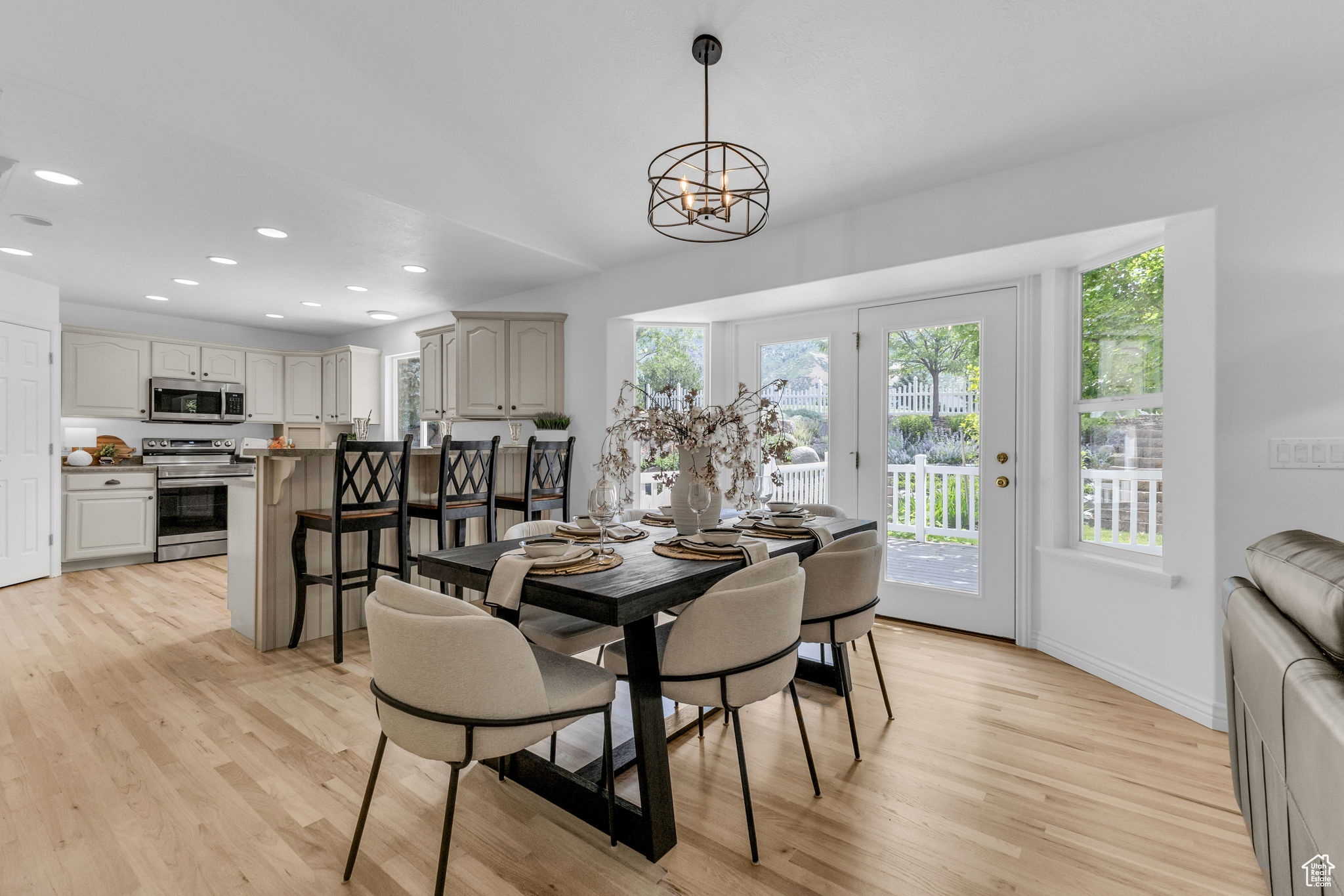 475 S RIDGE DRIVE DR.