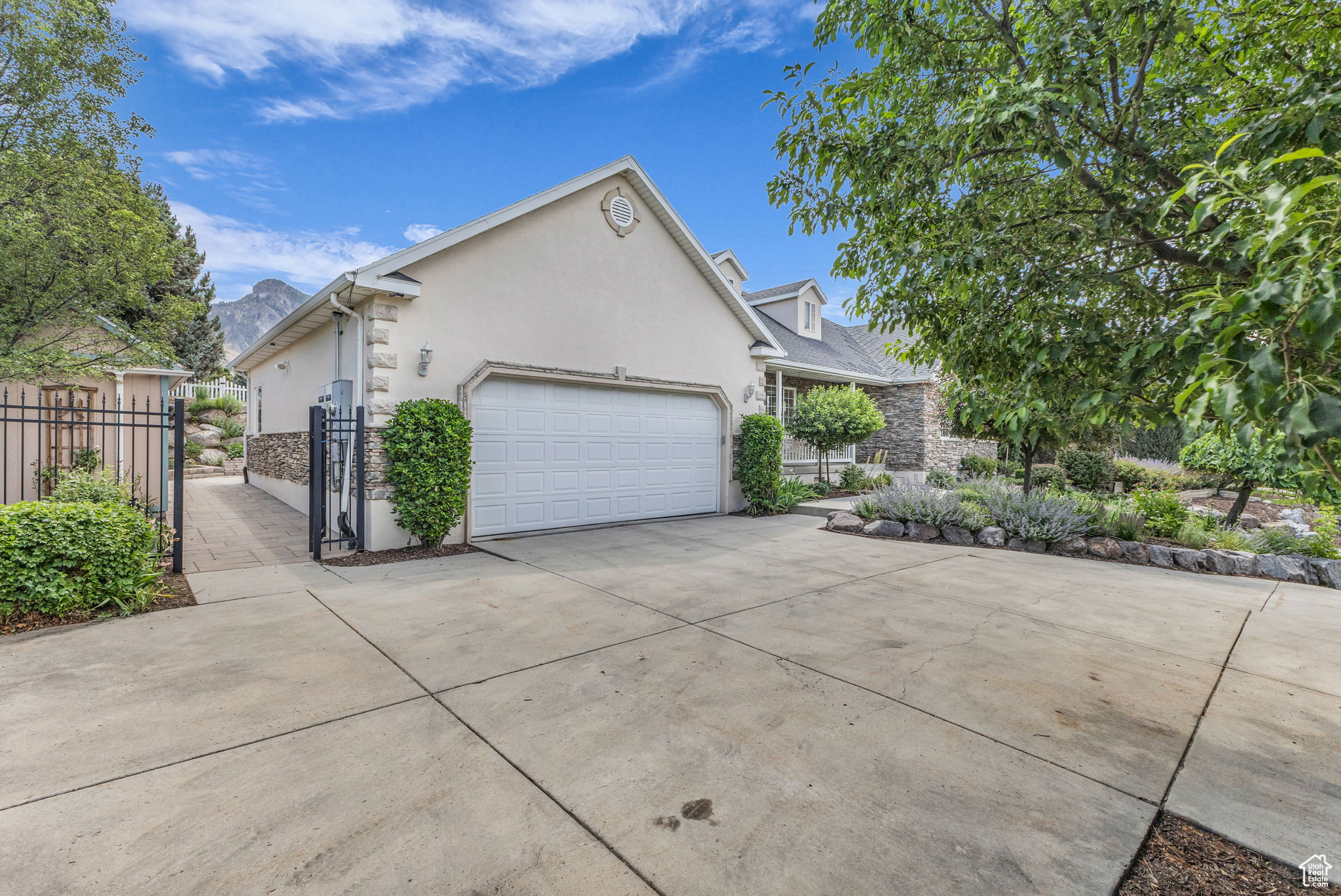 475 S RIDGE DRIVE DR.
