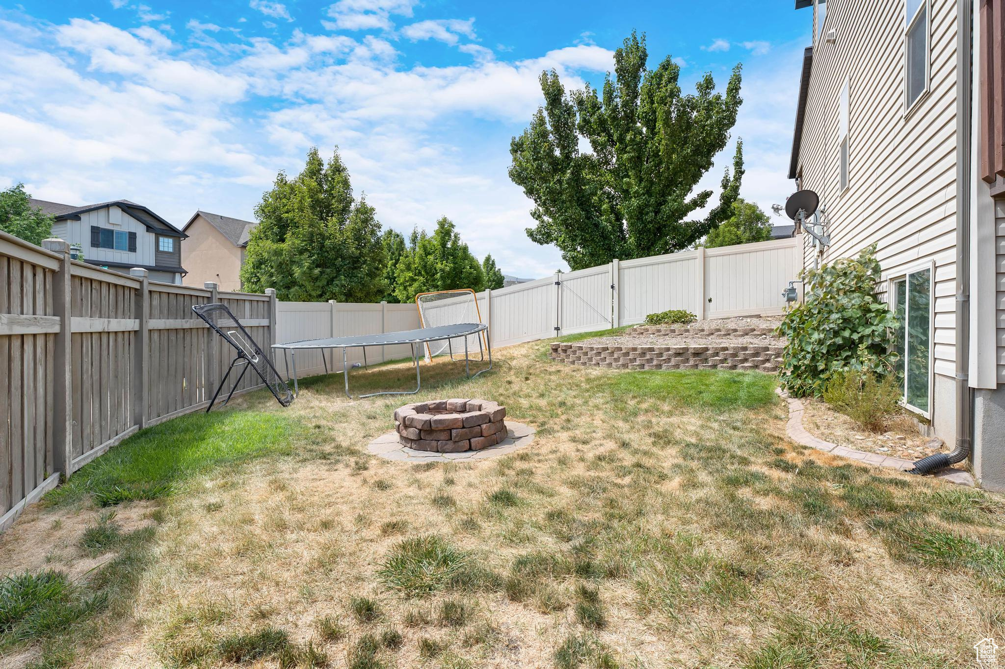 4699 E FOXWOOD DR
