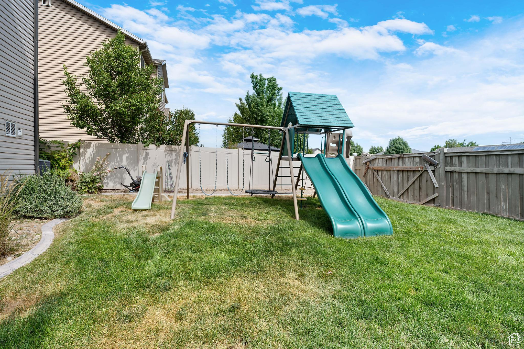 4699 E FOXWOOD DR