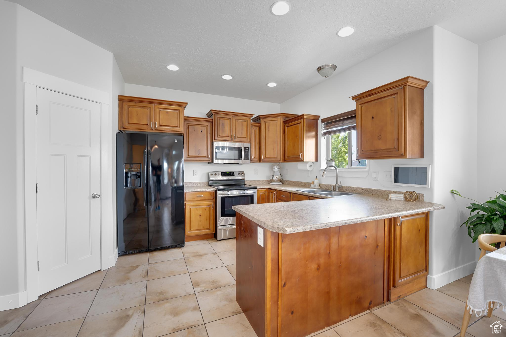 4699 E FOXWOOD DR