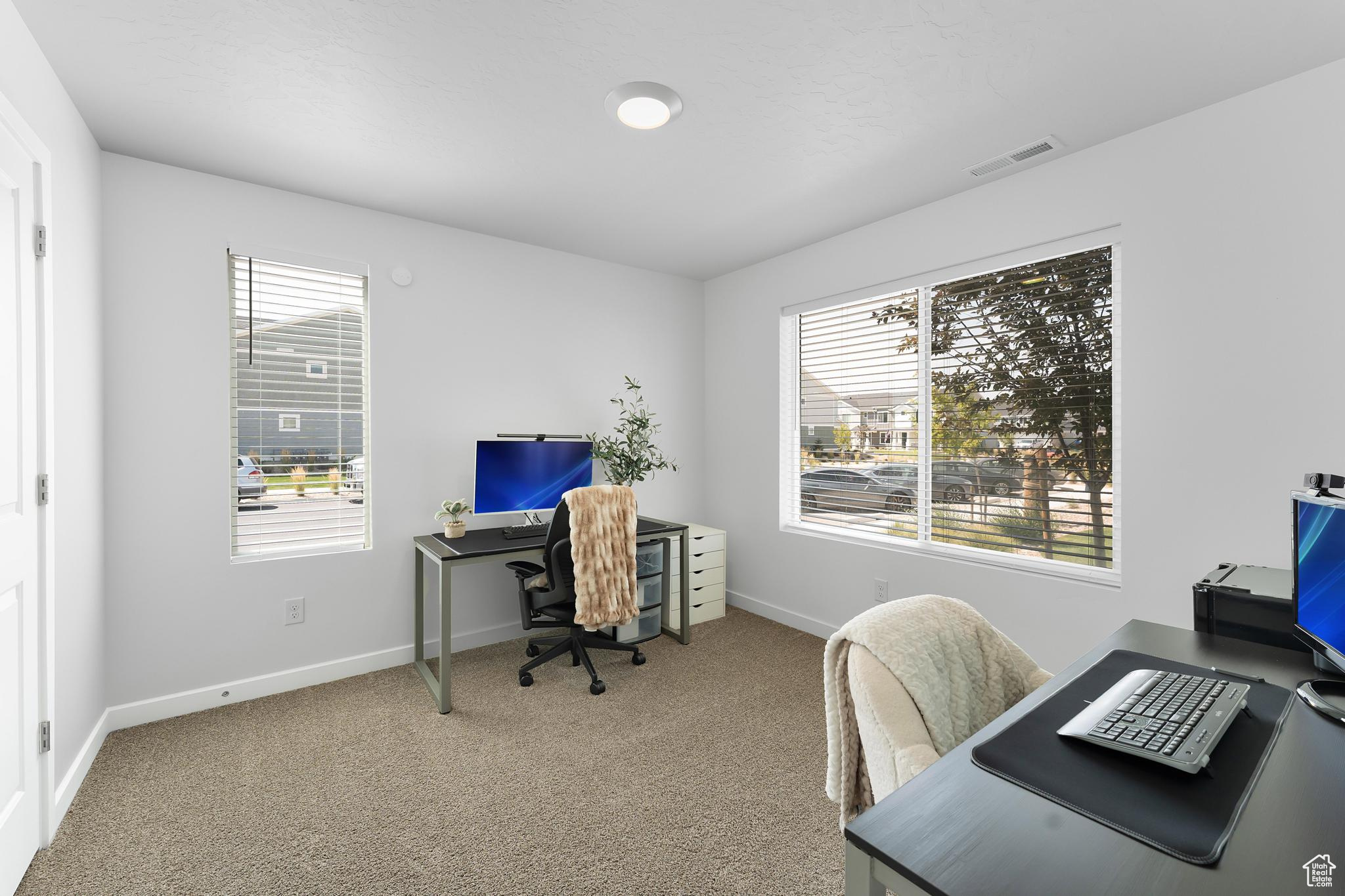942 E DRIFTER LN
