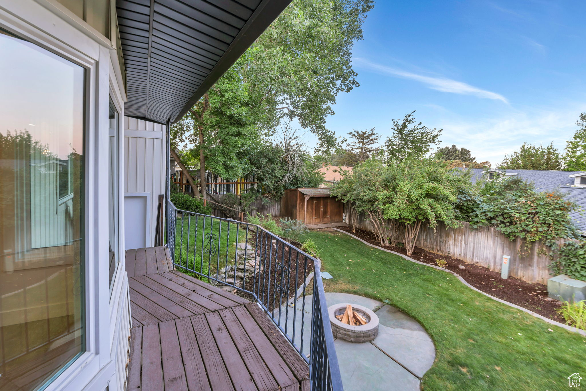 3129 N CHEROKEE LN