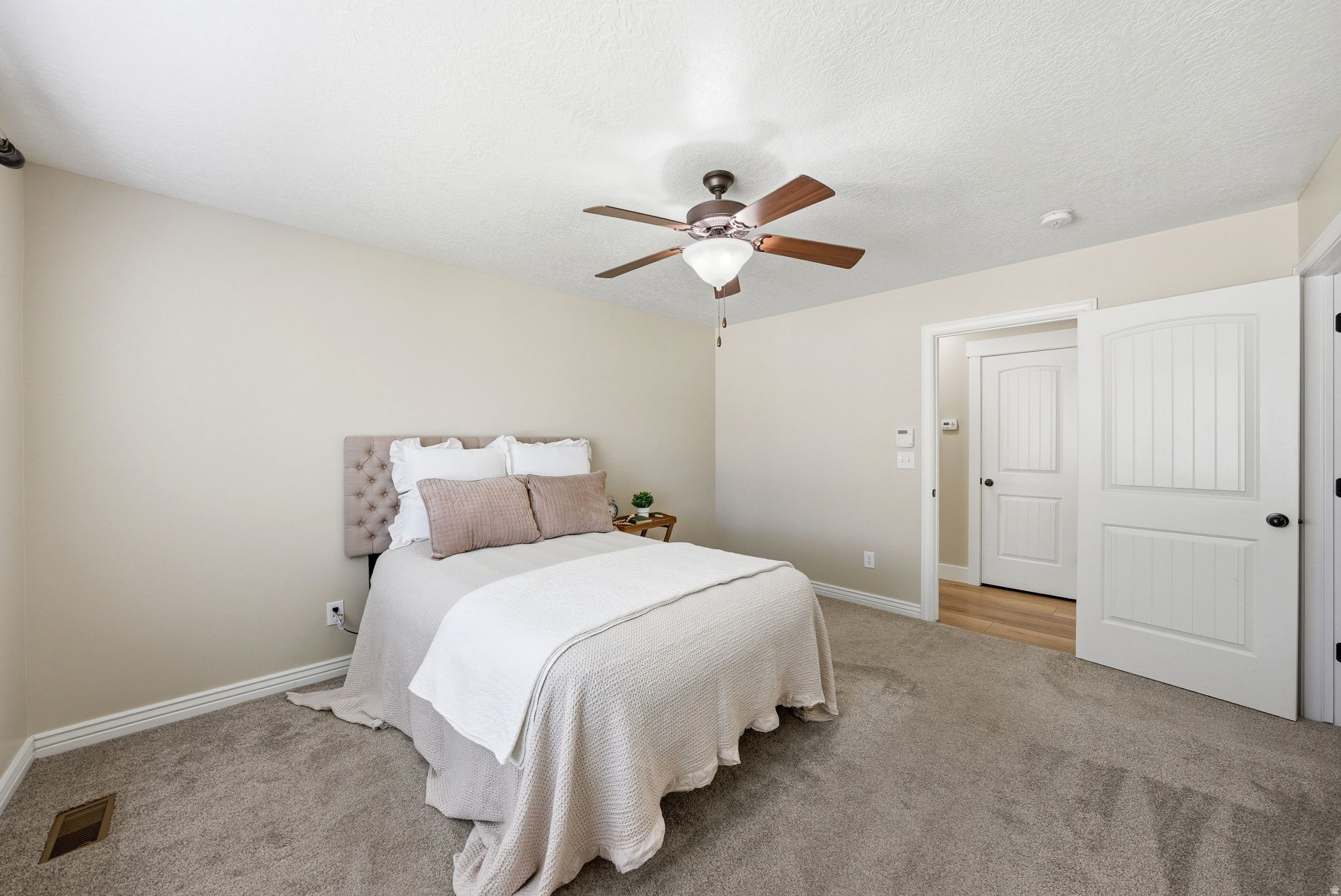 6446 S ORANGE SKY CT