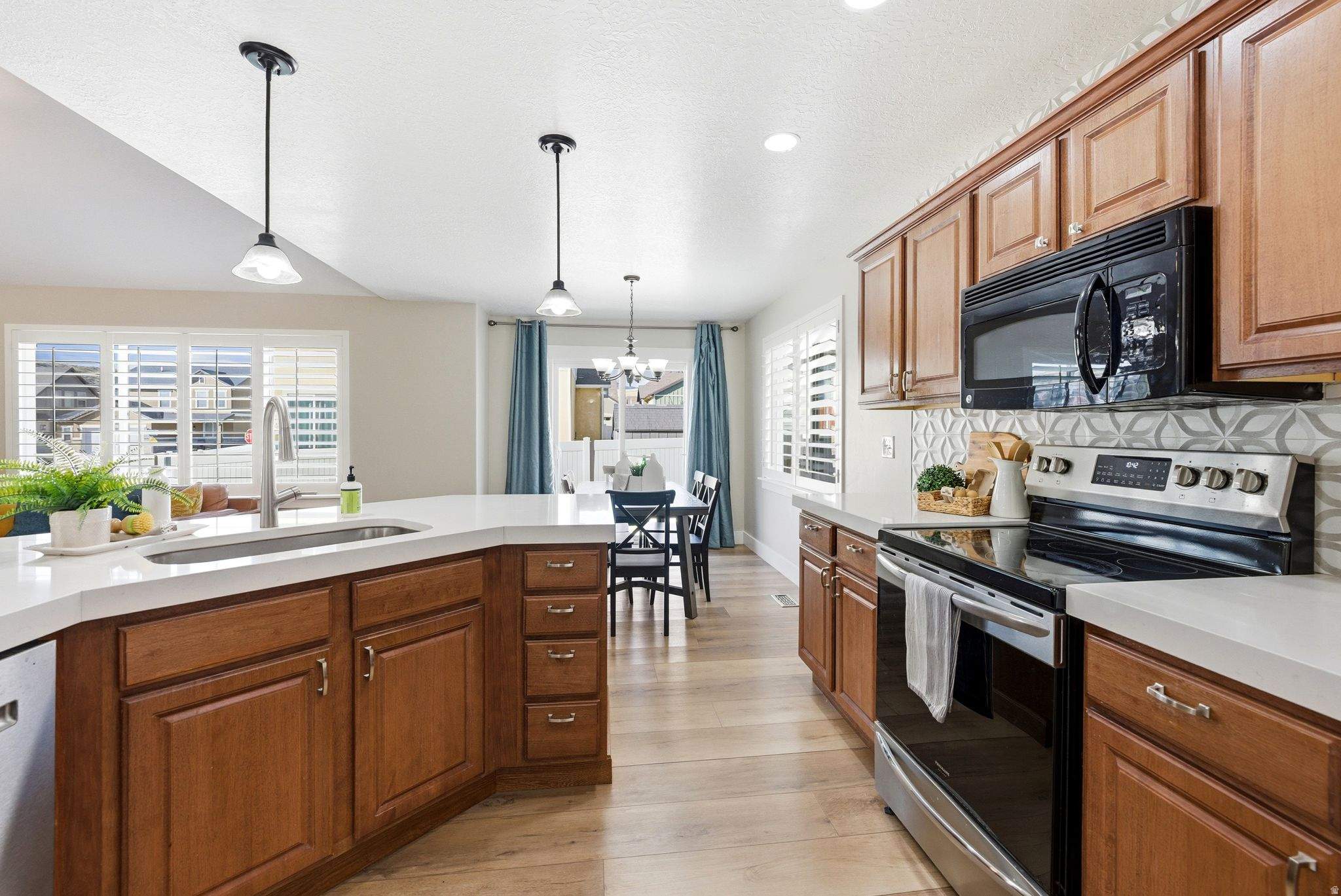 6446 S ORANGE SKY CT