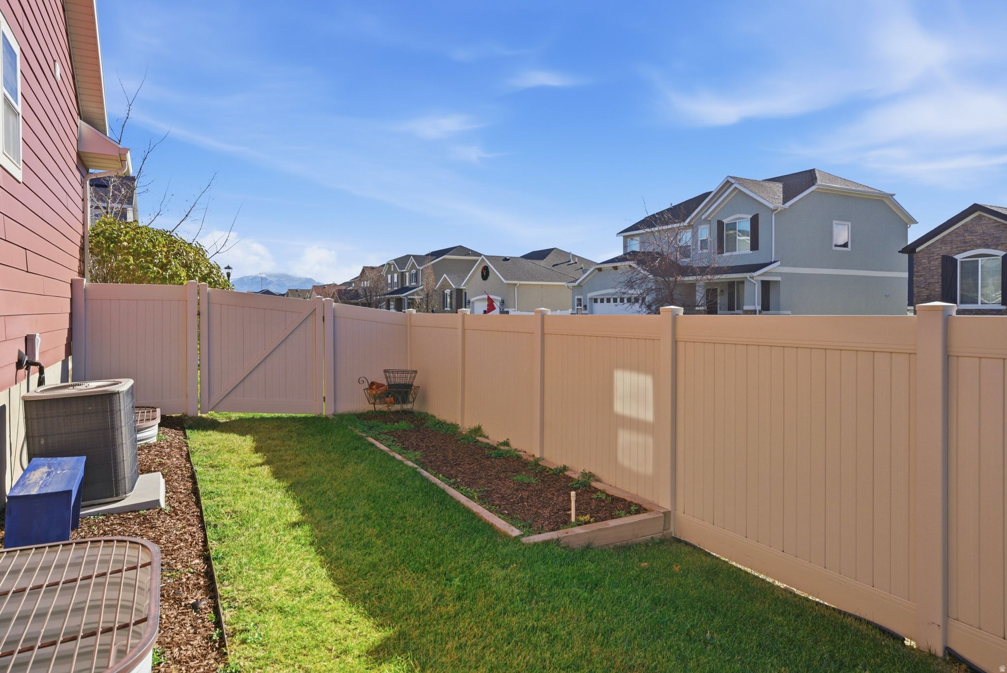 6446 S ORANGE SKY CT