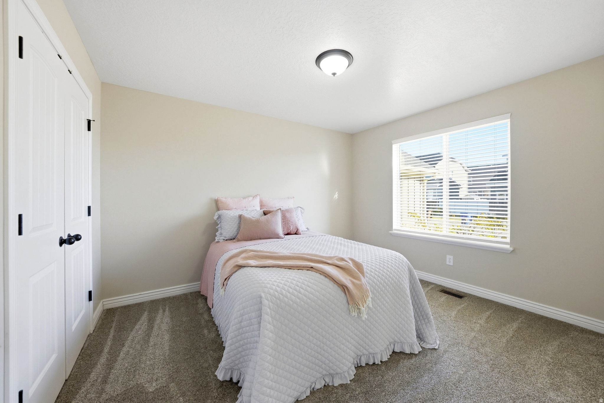 6446 S ORANGE SKY CT