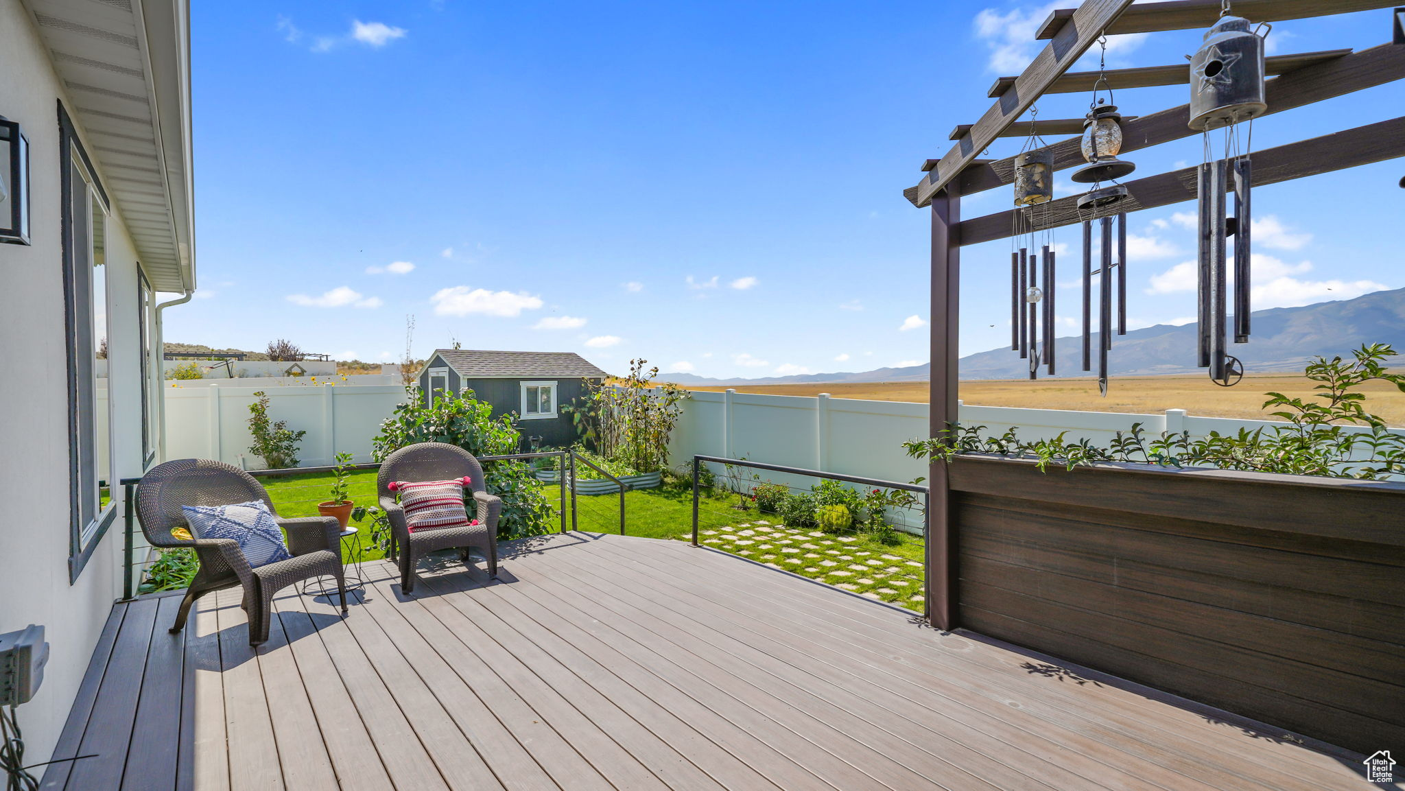 7747 N SEABISCUIT RD