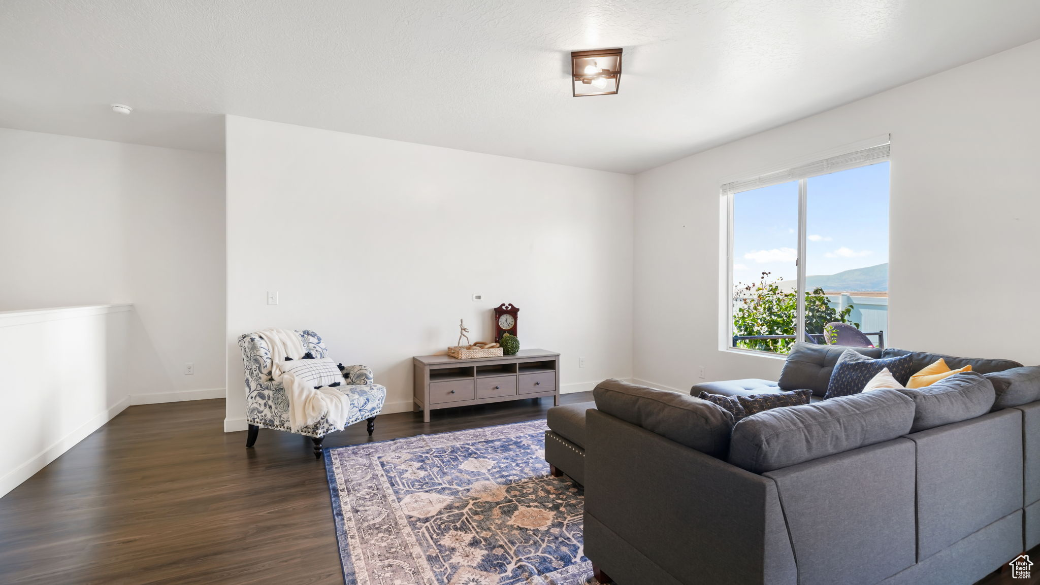 7747 N SEABISCUIT RD