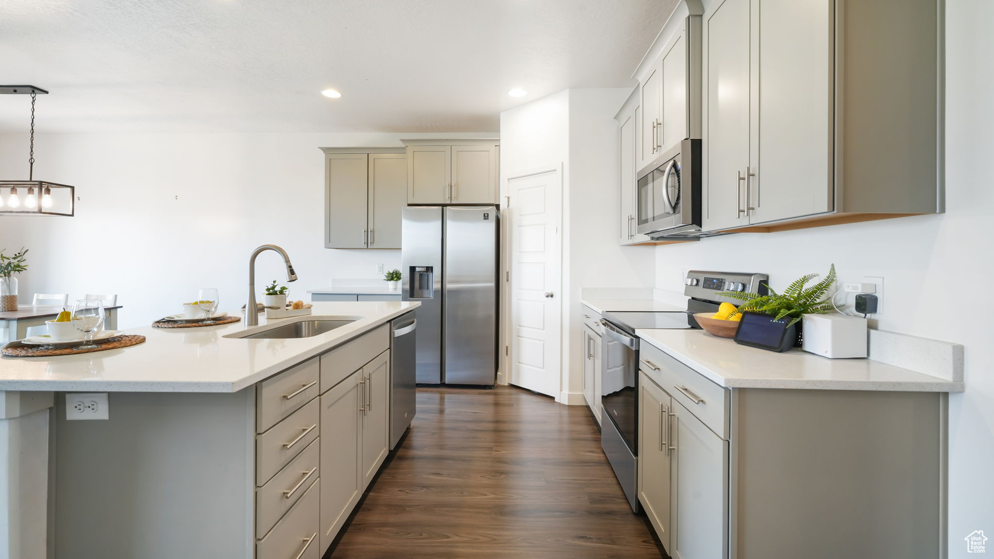 7747 N SEABISCUIT RD