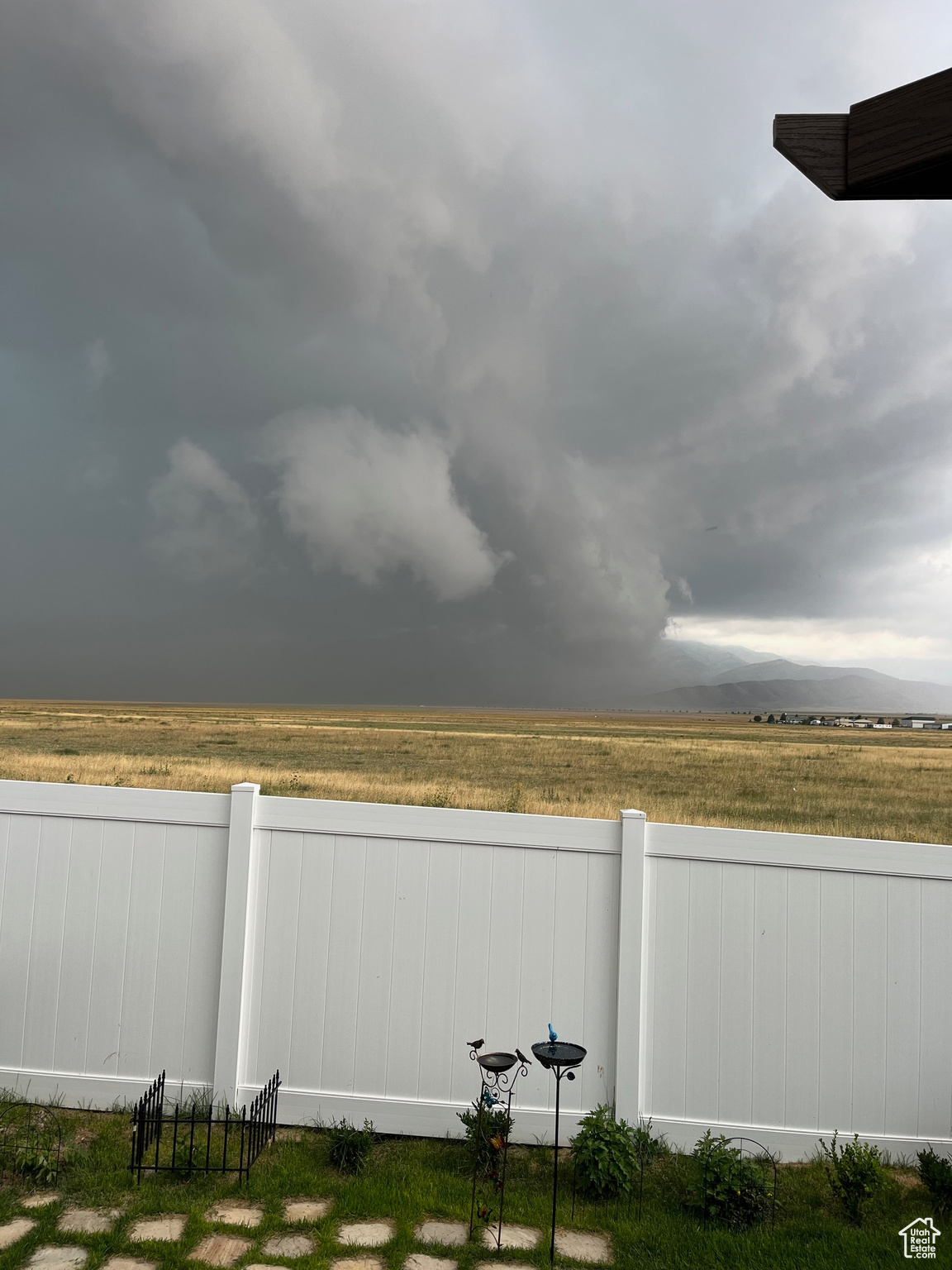 7747 N SEABISCUIT RD