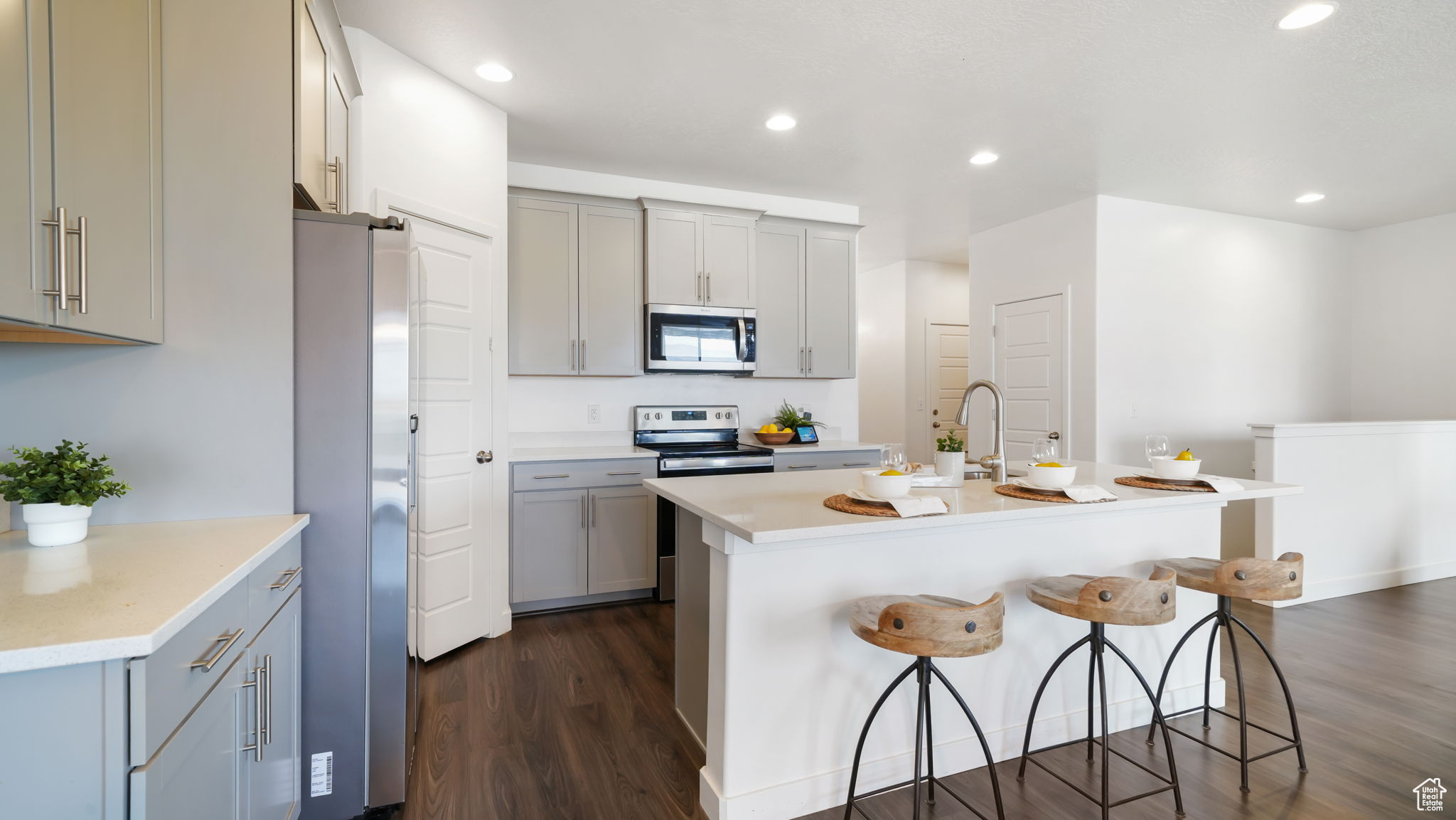 7747 N SEABISCUIT RD