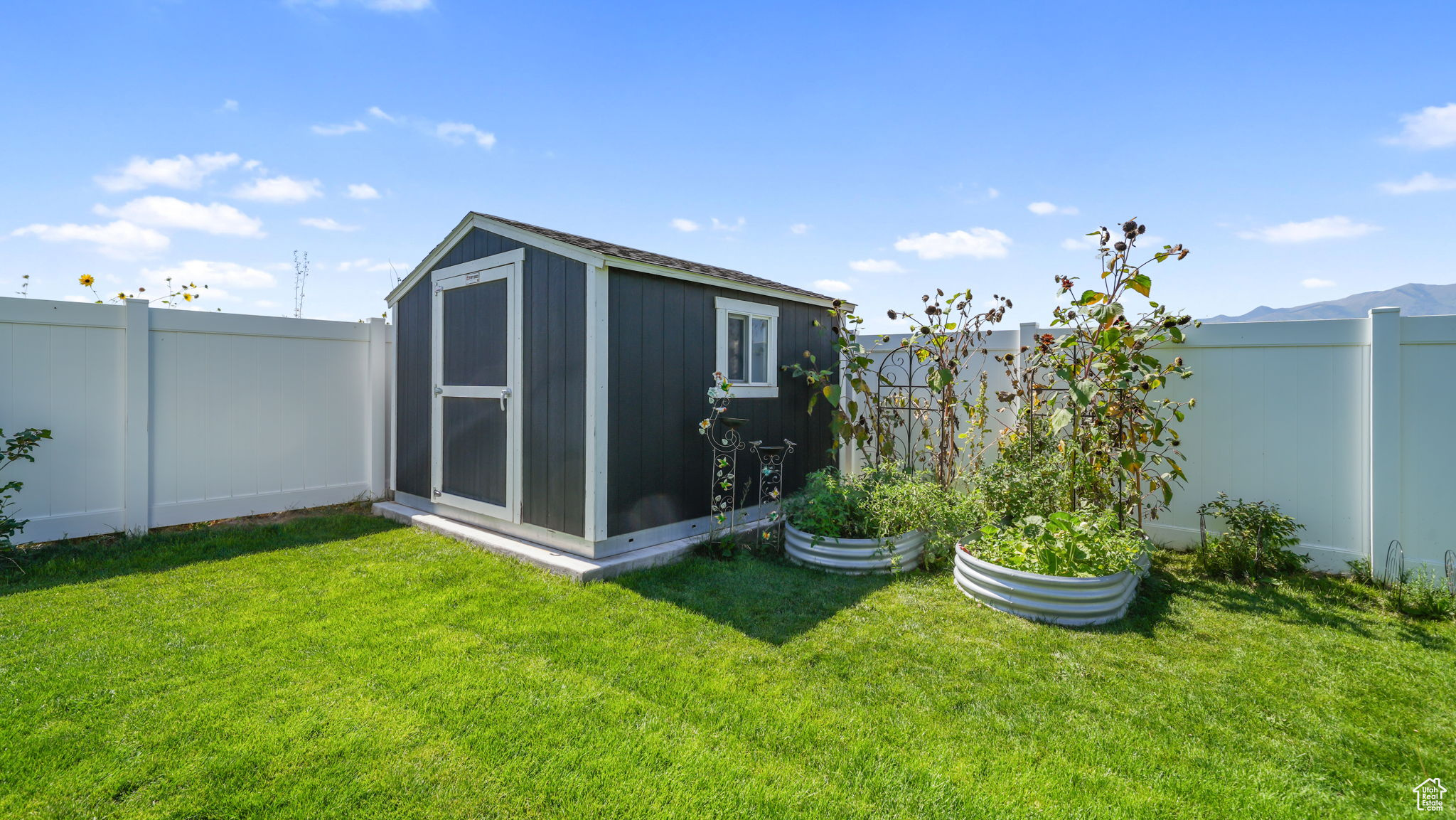 7747 N SEABISCUIT RD