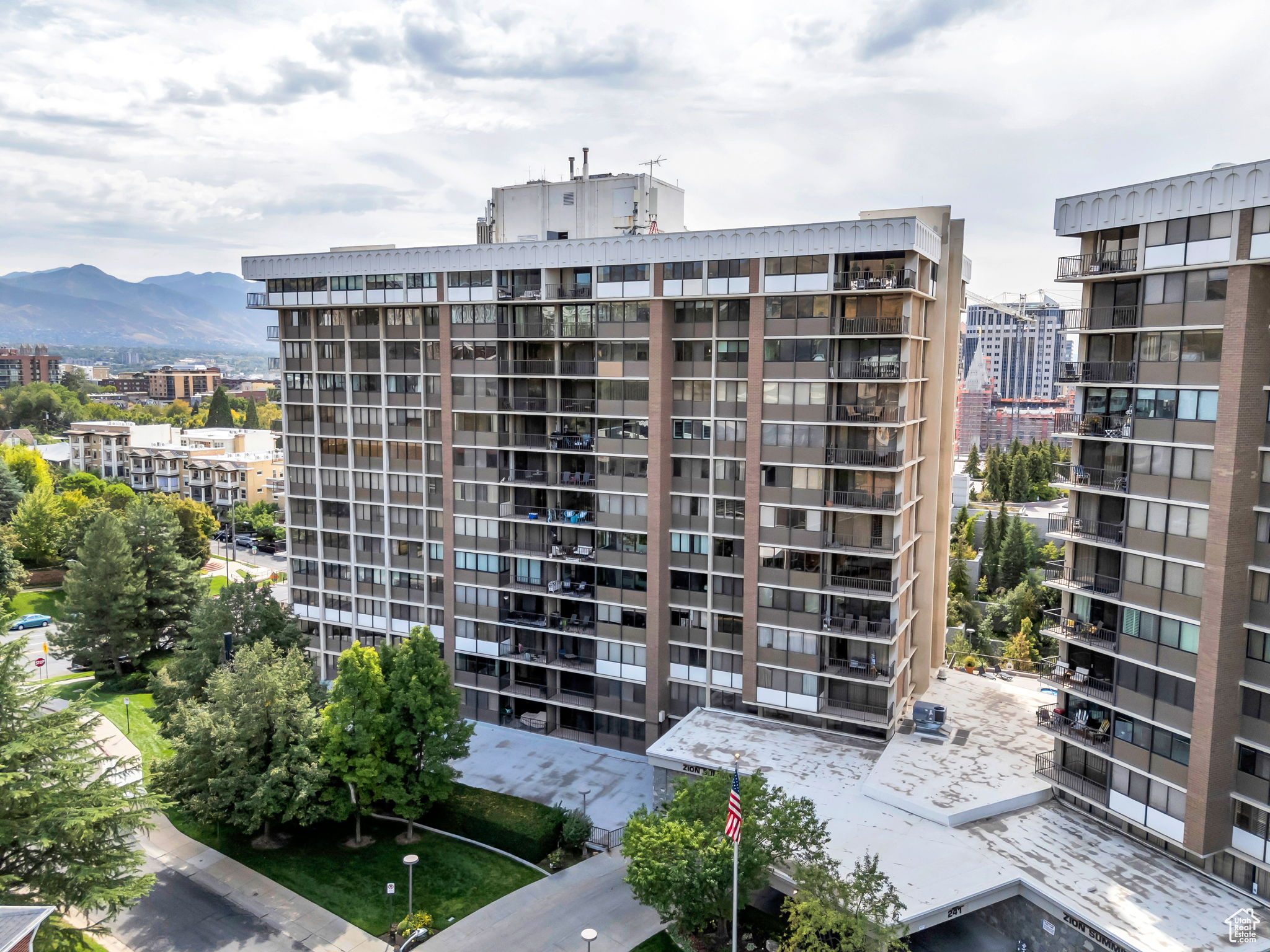 241 N VINE ST #1101E