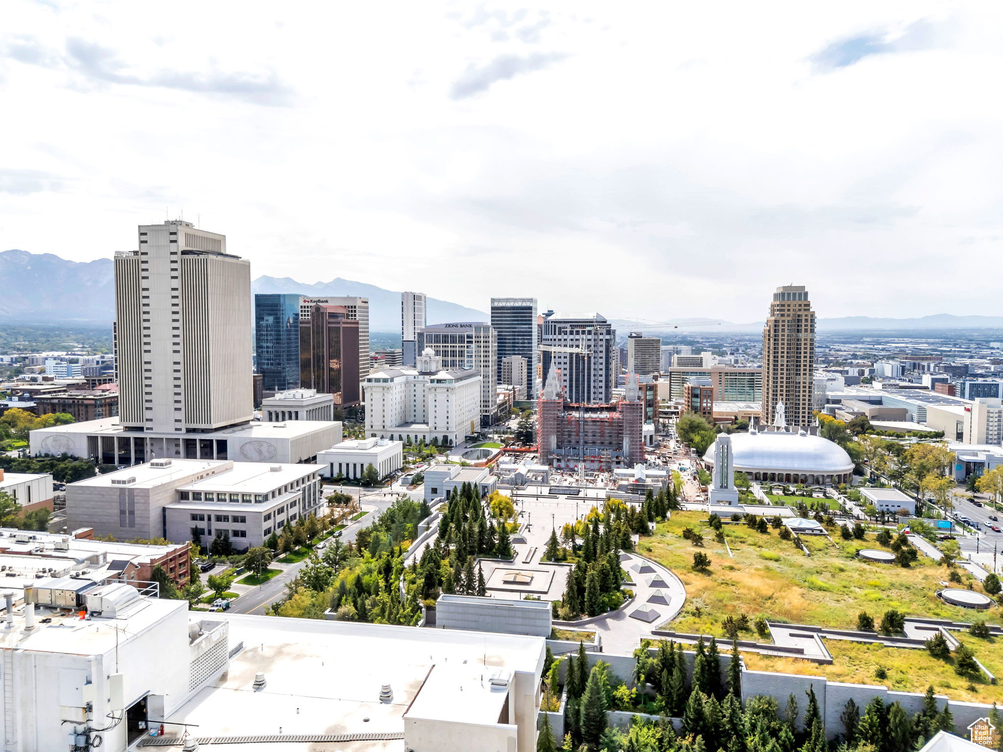 241 N VINE ST #1101E