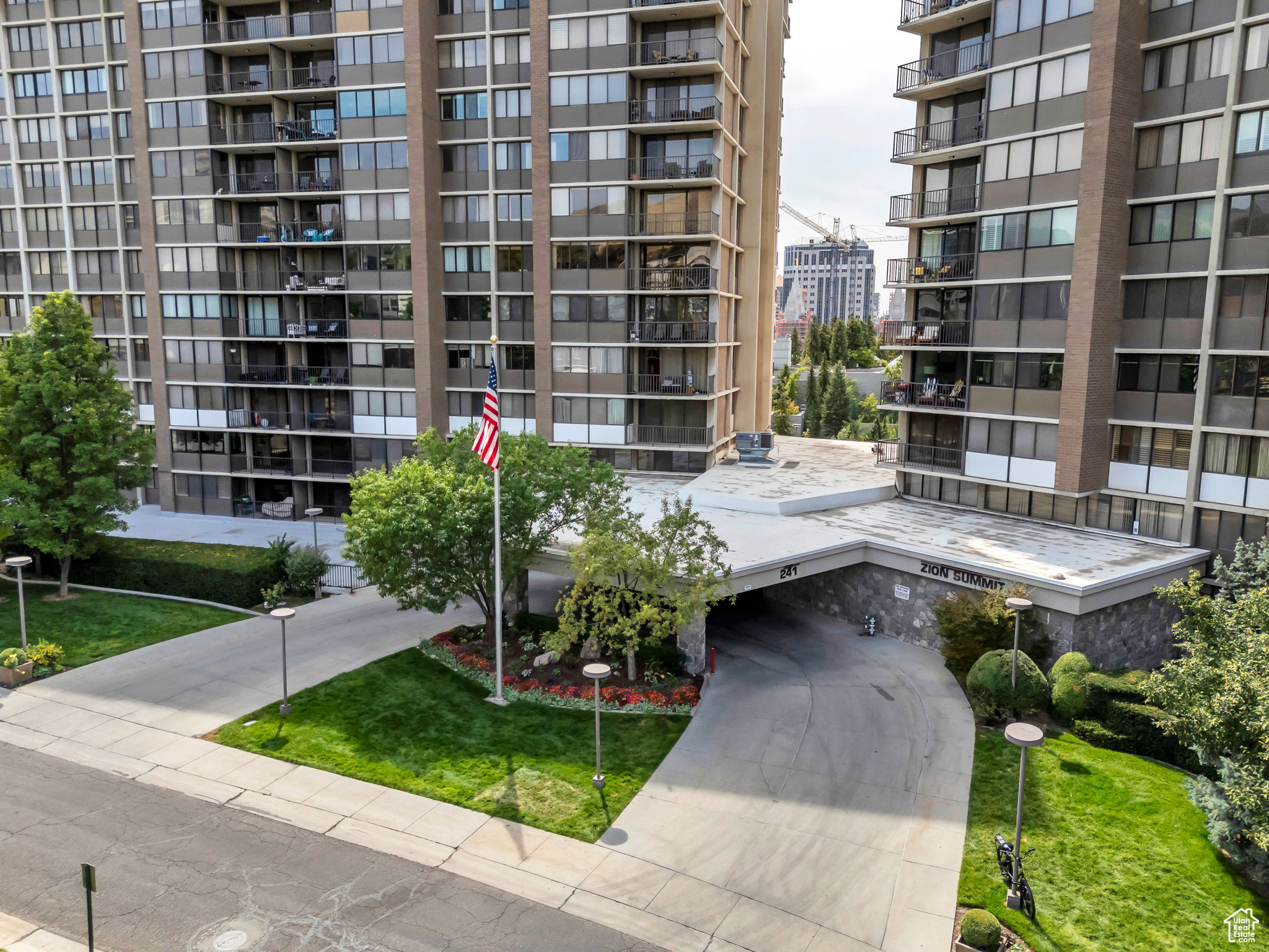 241 N VINE ST #1101E