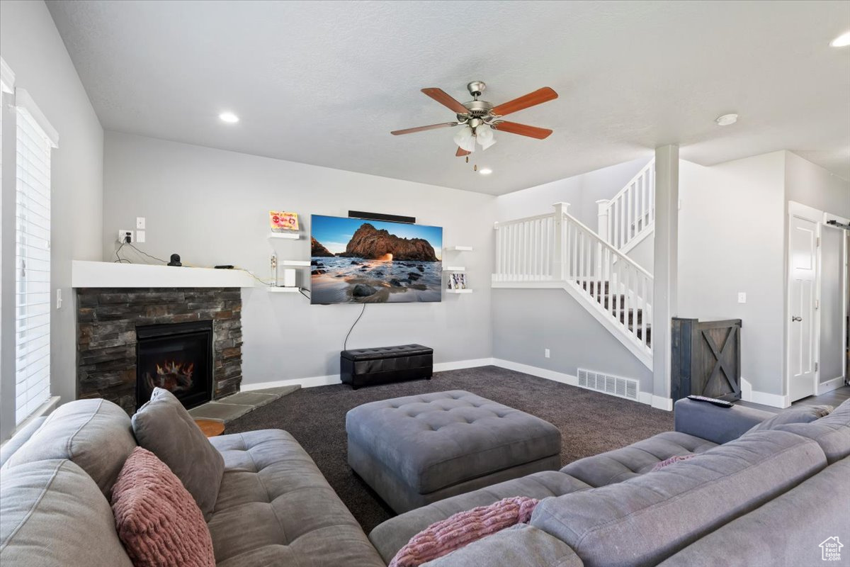 7464 W HALL CROSSING DR