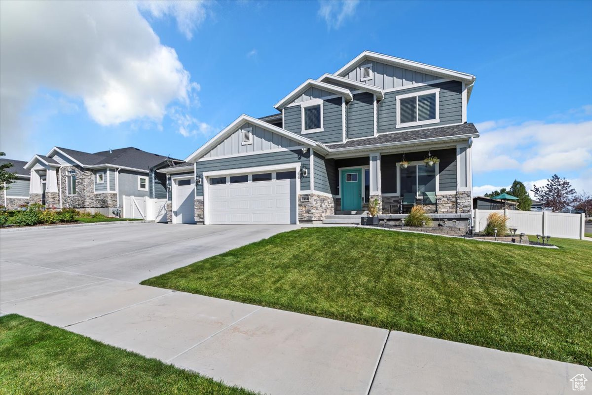 7464 W HALL CROSSING DR