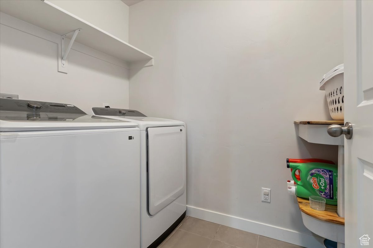 3537 W SOJO DR