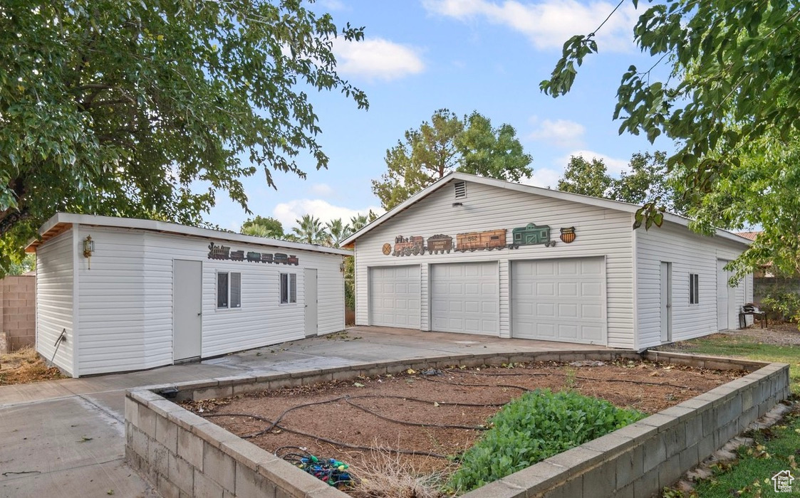 416 DAMASCUS DR