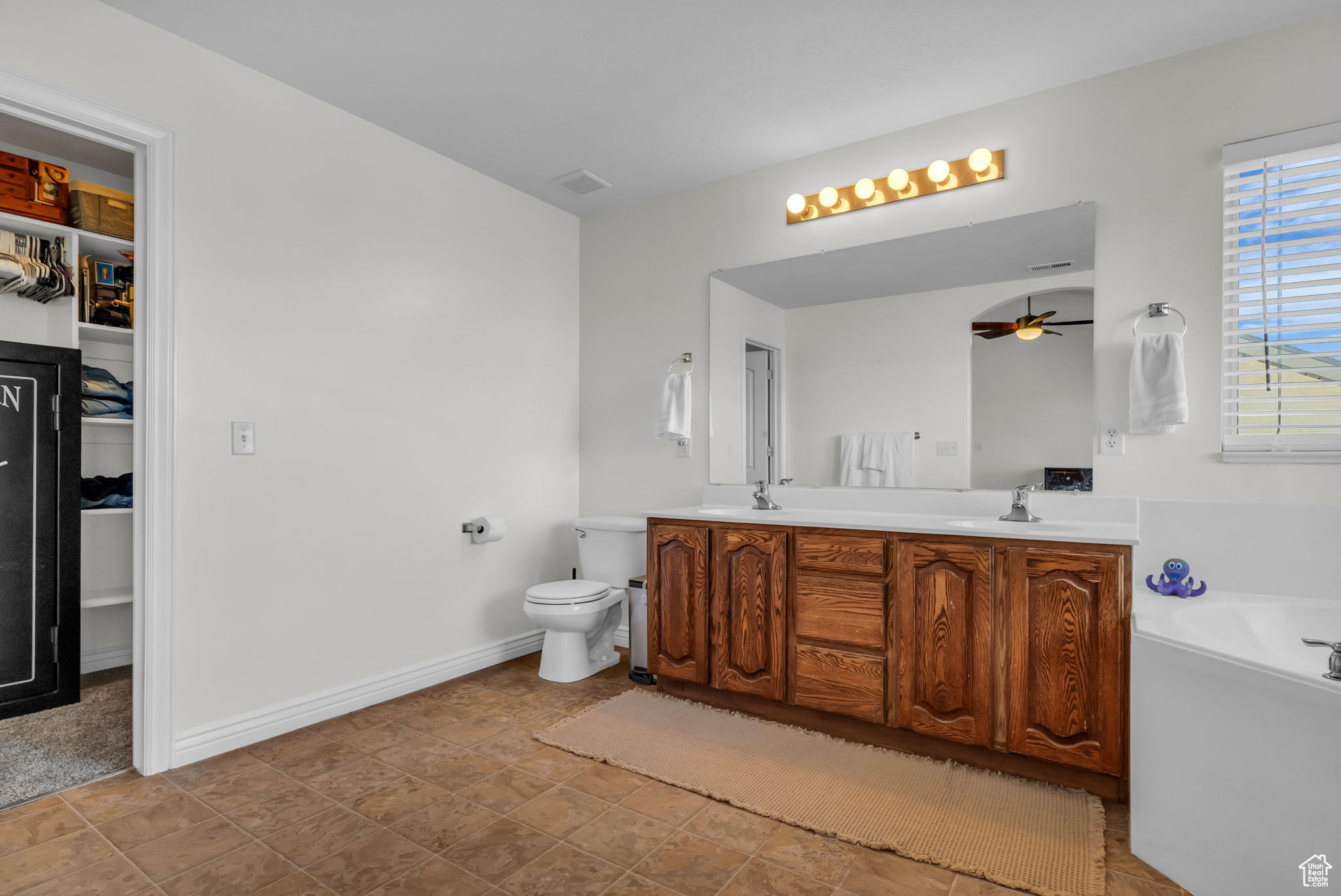 7718 N MOUNTAIN ASH WAY