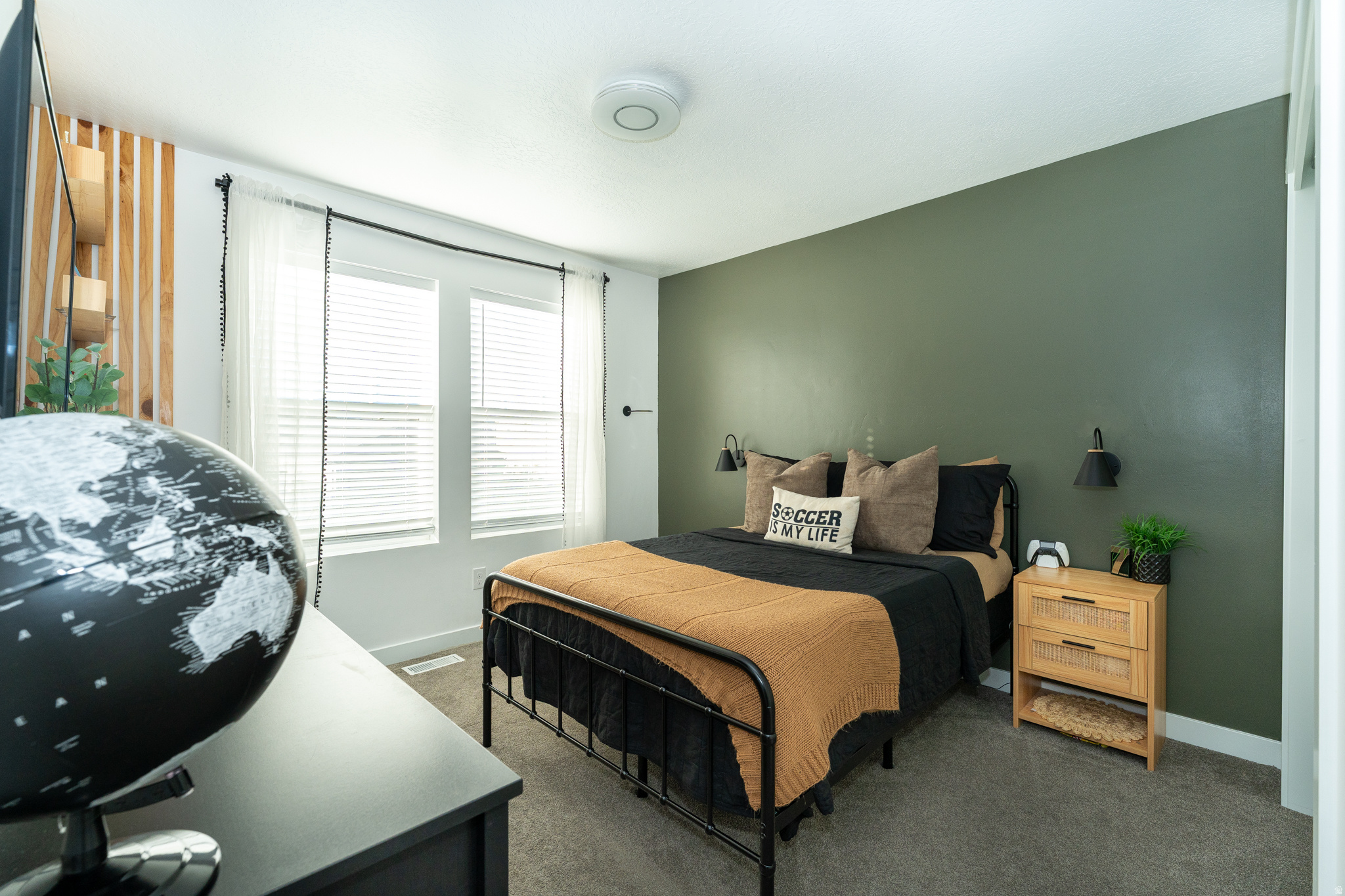 6078 N WHITE ROCK RD