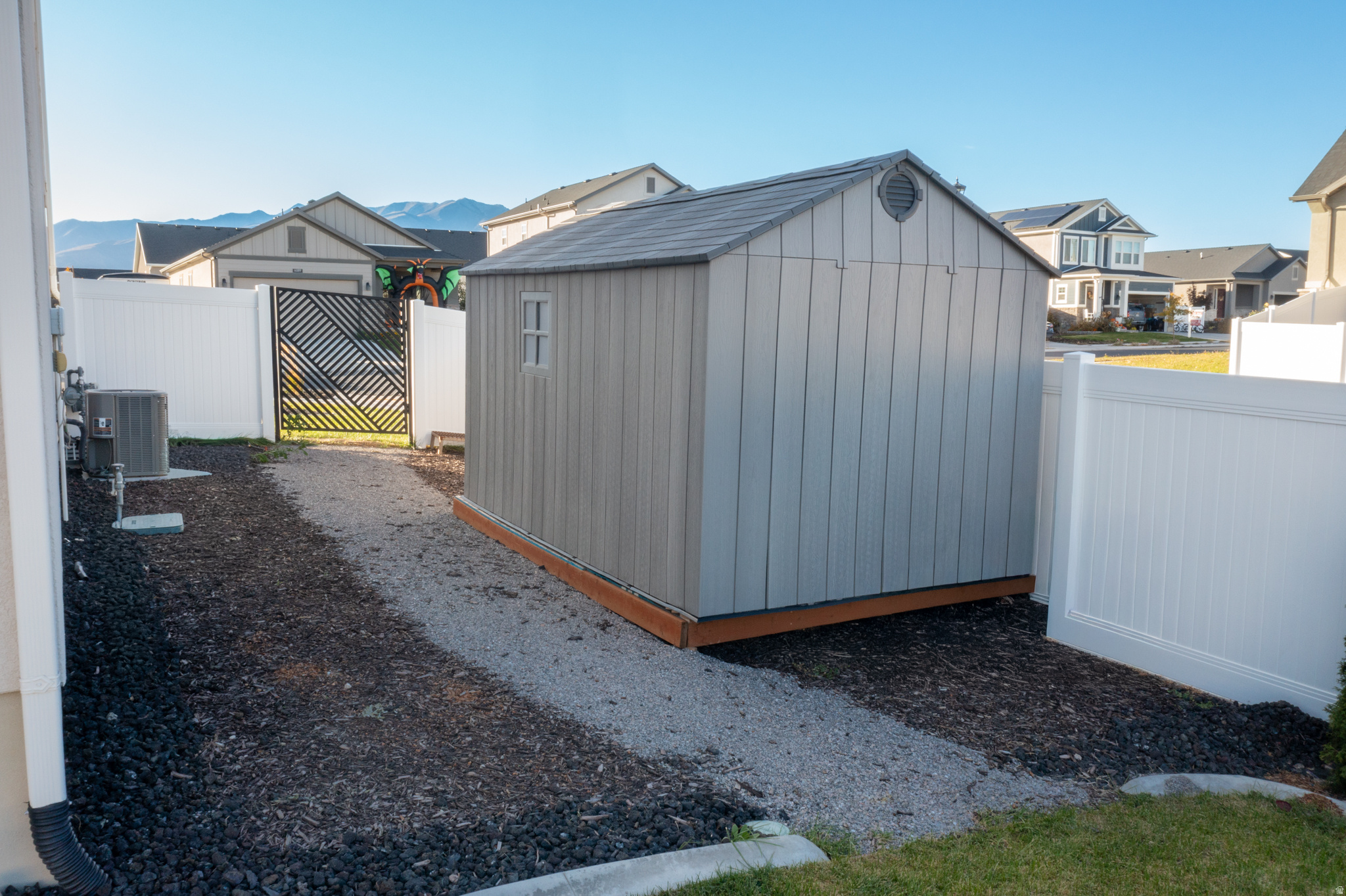 6078 N WHITE ROCK RD