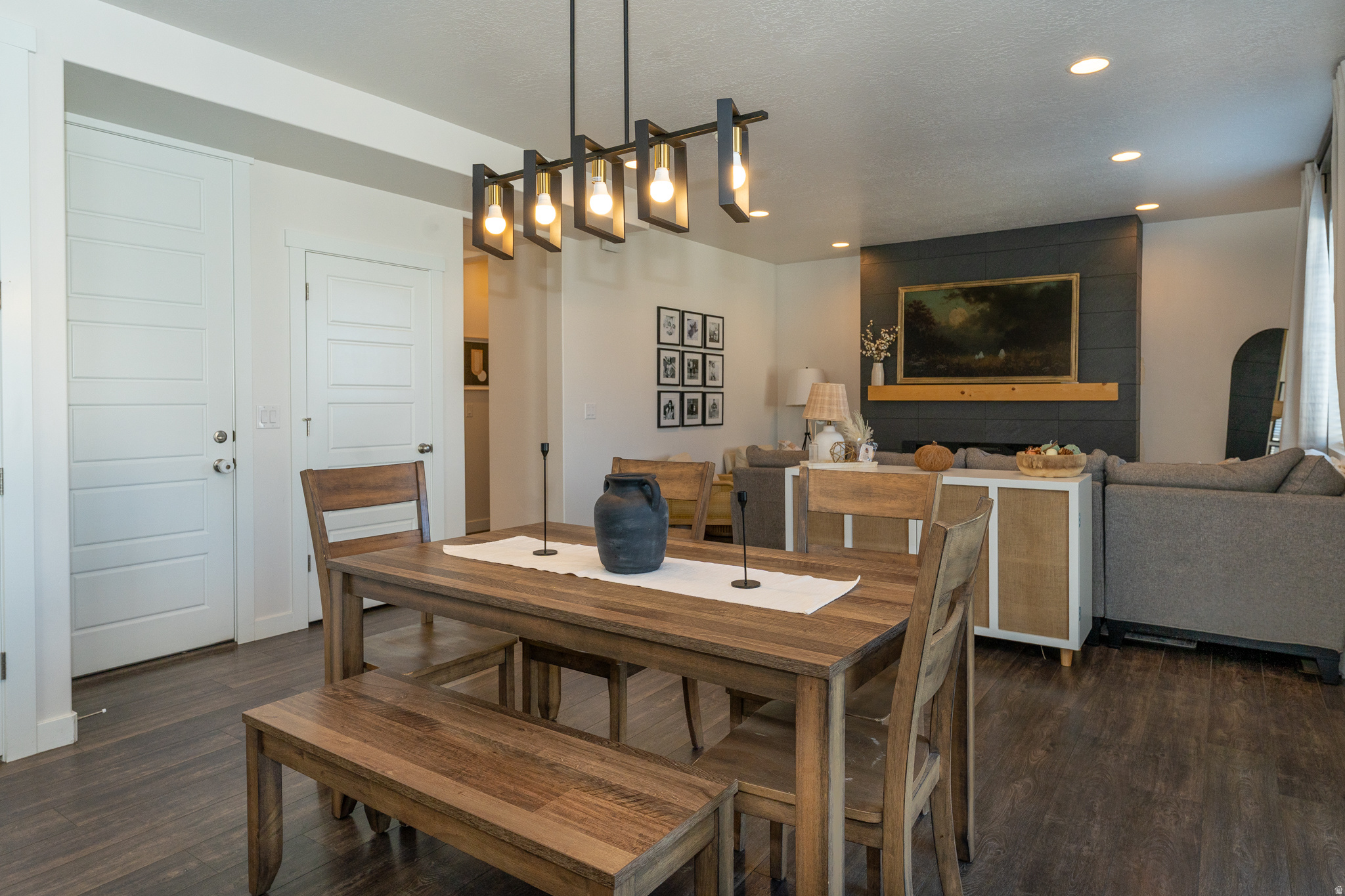 6078 N WHITE ROCK RD