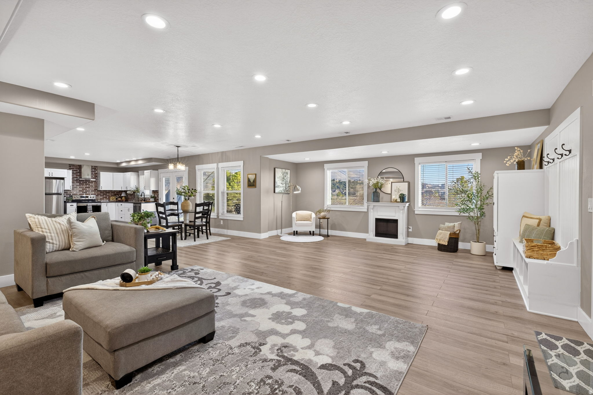 4673 W CANYON VIEW DR