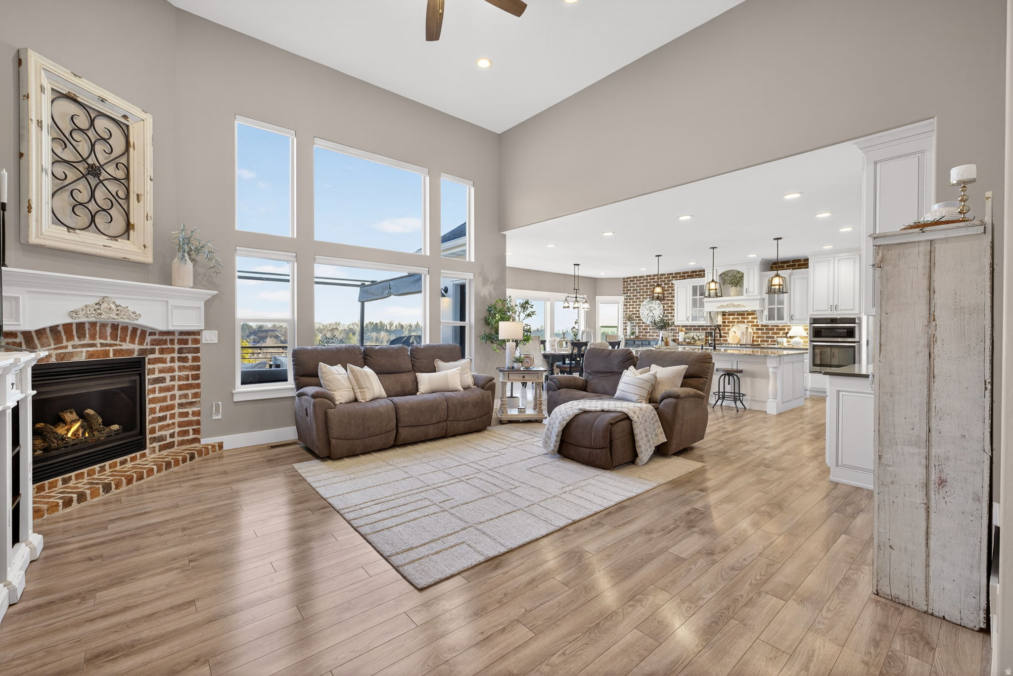 4673 W CANYON VIEW DR