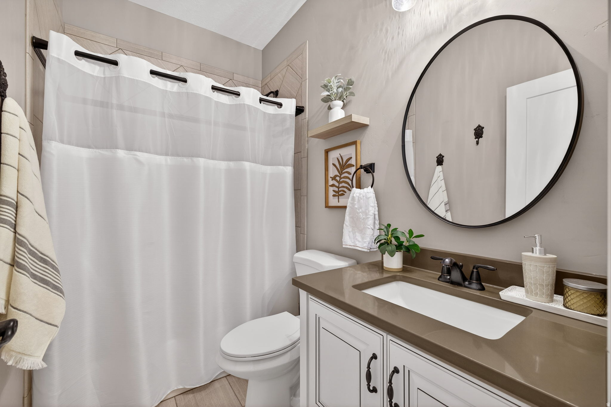 4673 W CANYON VIEW DR