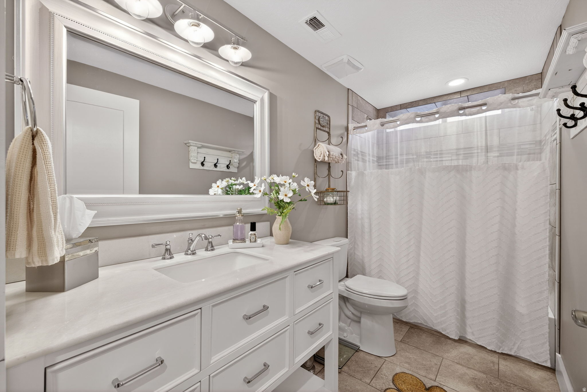 4673 W CANYON VIEW DR