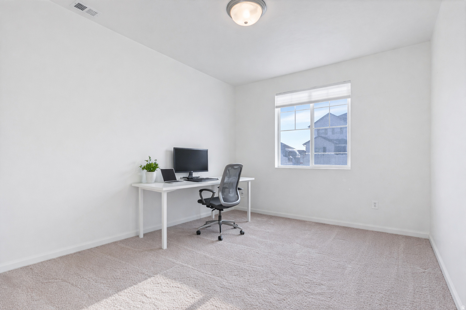 5492 NORTH YEAGER LN