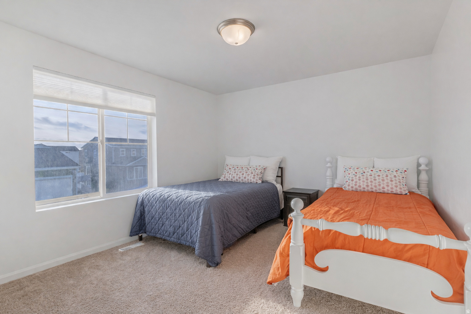 5492 NORTH YEAGER LN