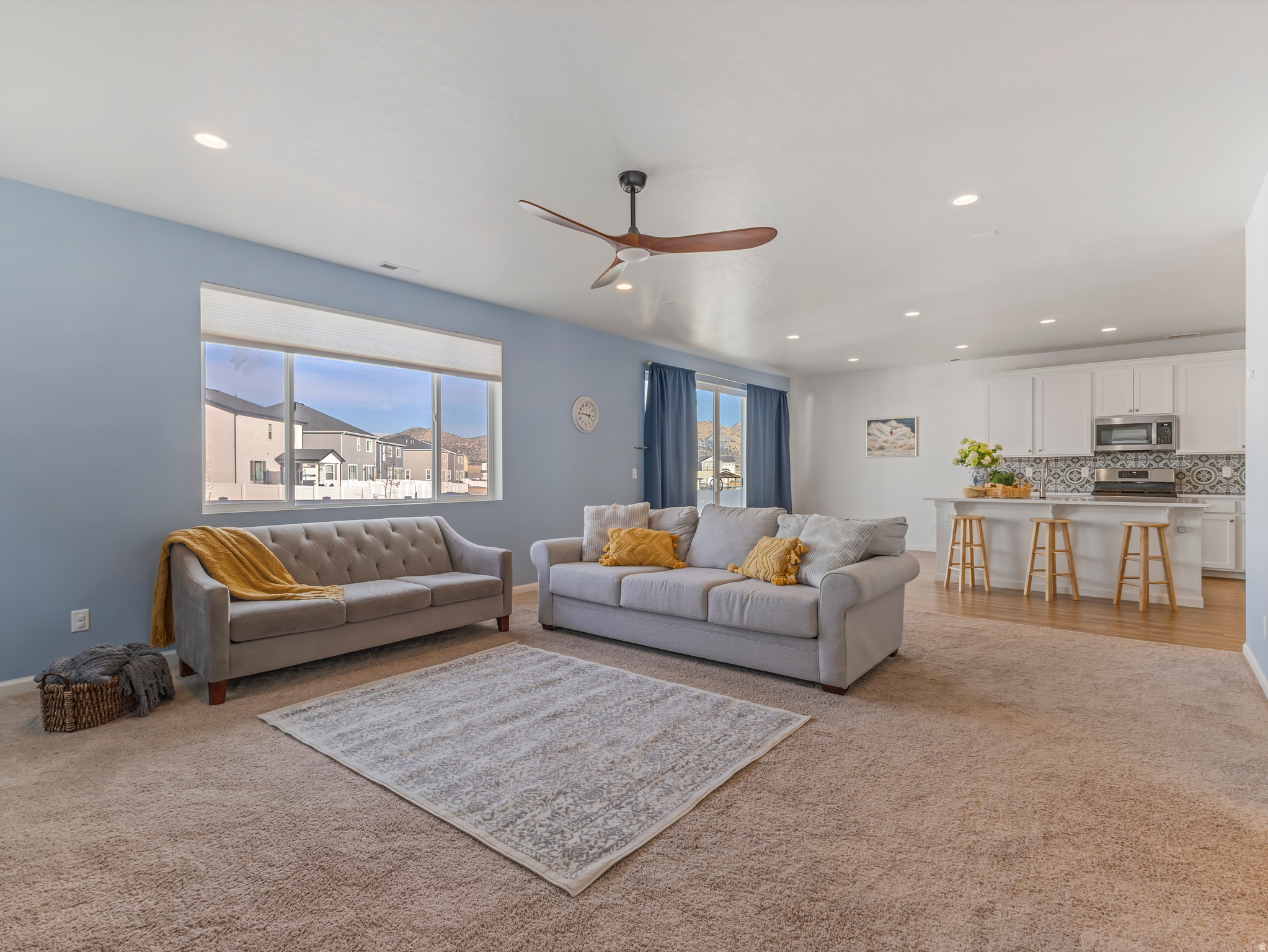 5492 NORTH YEAGER LN