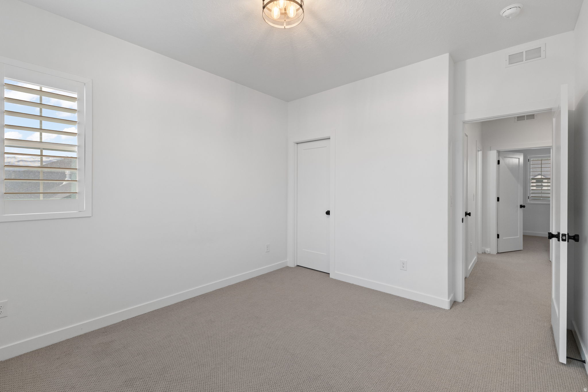 1416 E ERICKSON KNOLL LN