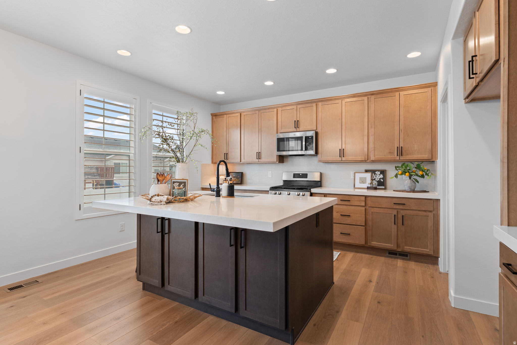 1416 E ERICKSON KNOLL LN