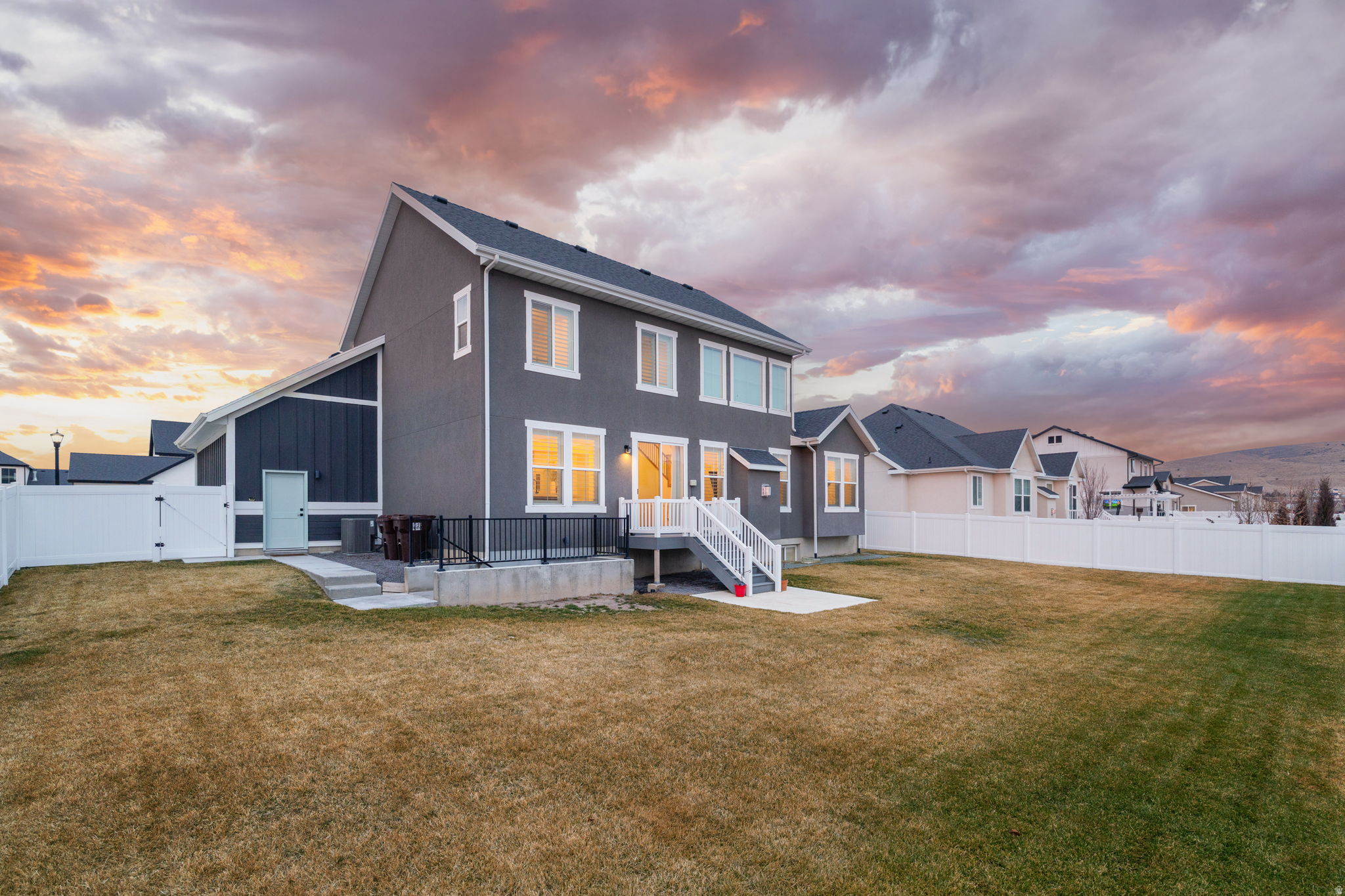 1416 E ERICKSON KNOLL LN