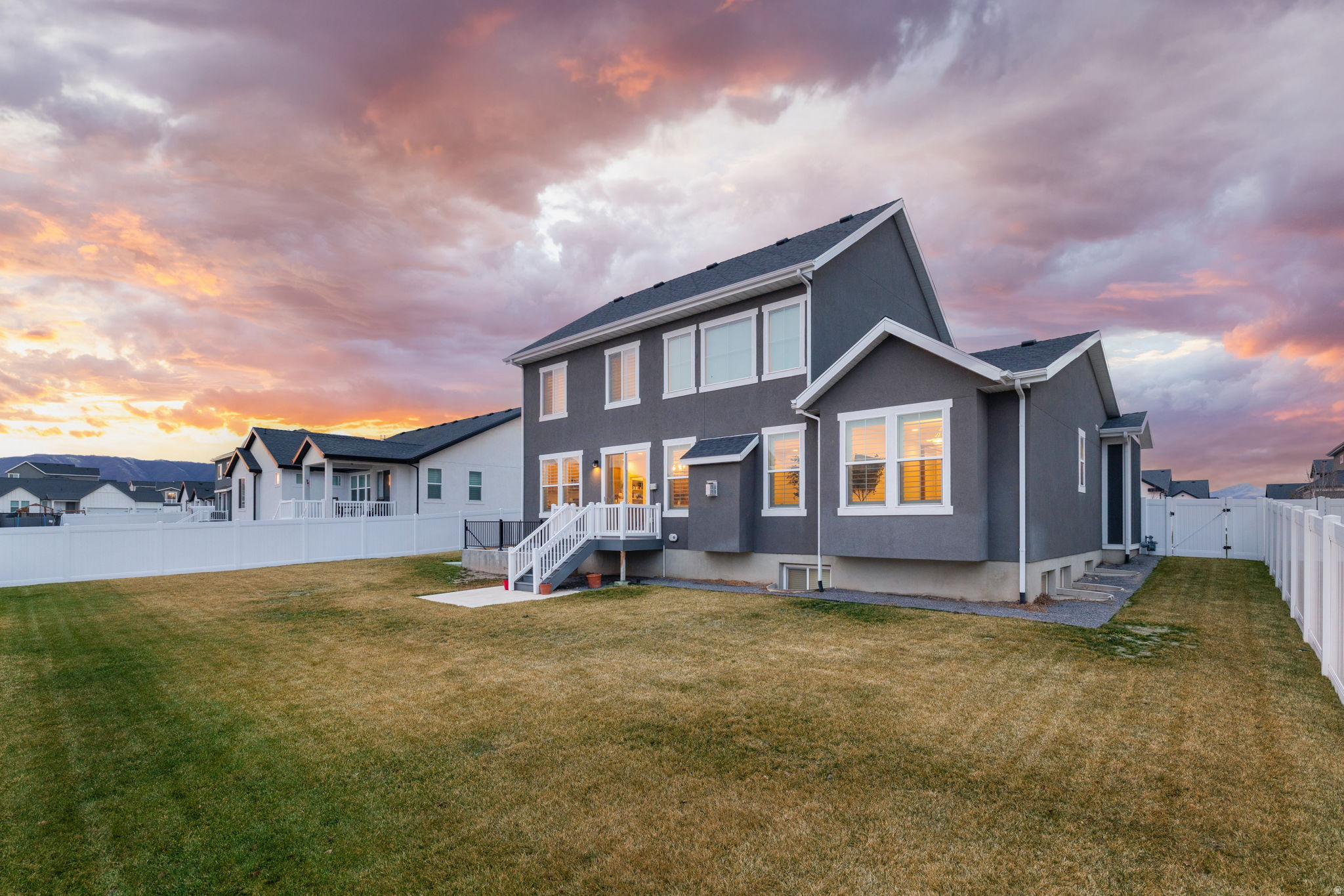 1416 E ERICKSON KNOLL LN