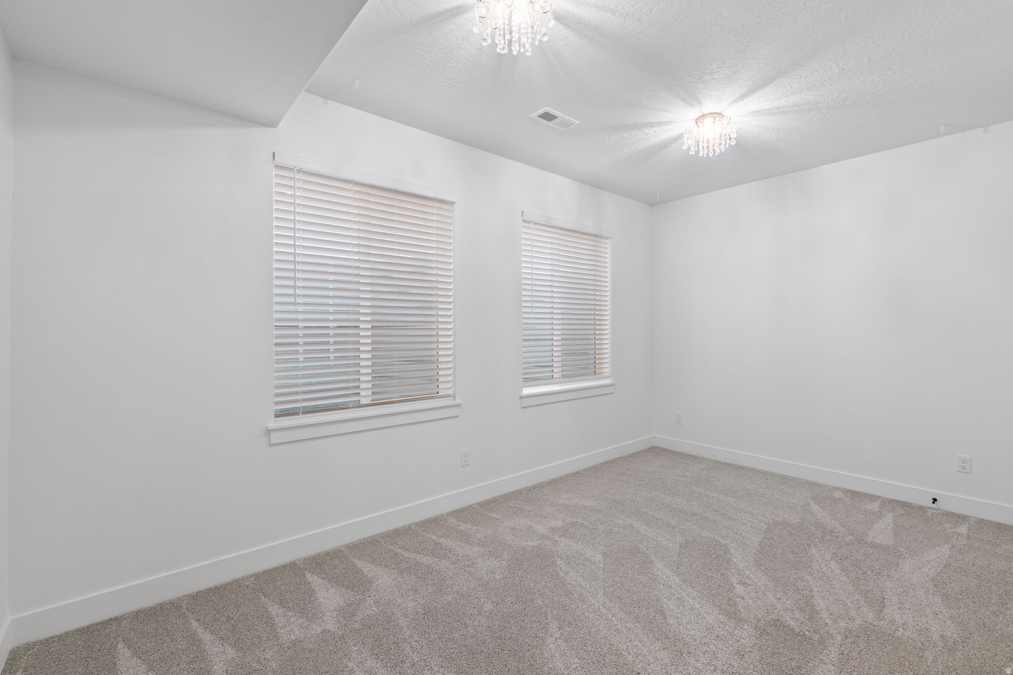 1416 E ERICKSON KNOLL LN