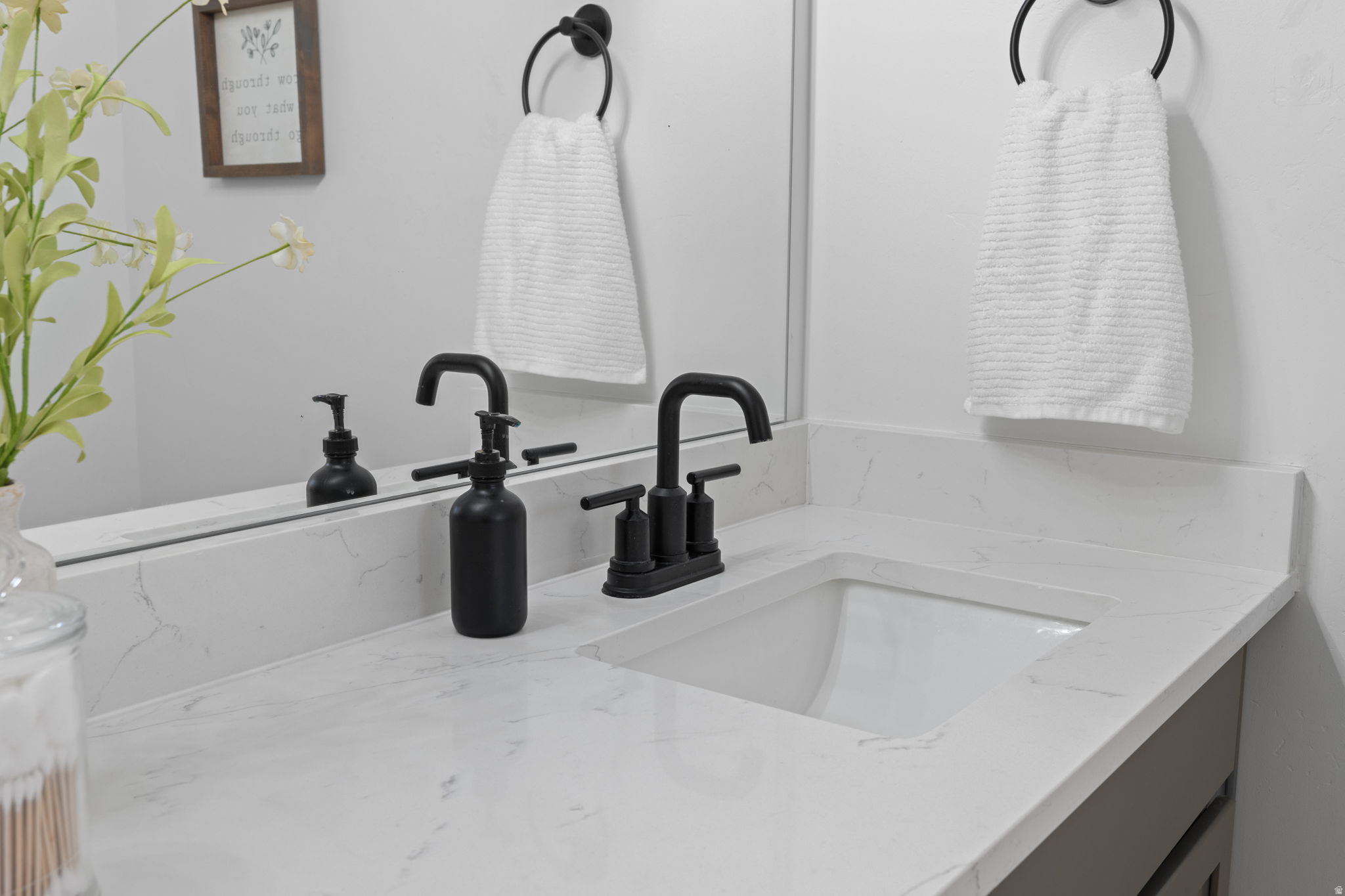 1416 E ERICKSON KNOLL LN