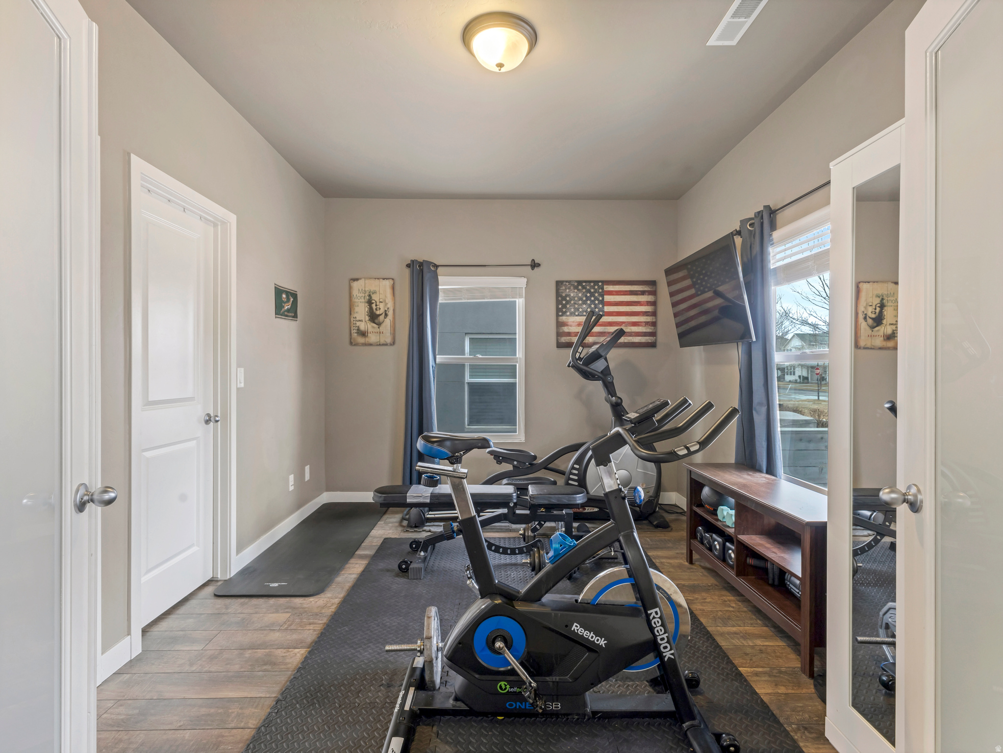 4586 W VERMILLION DR