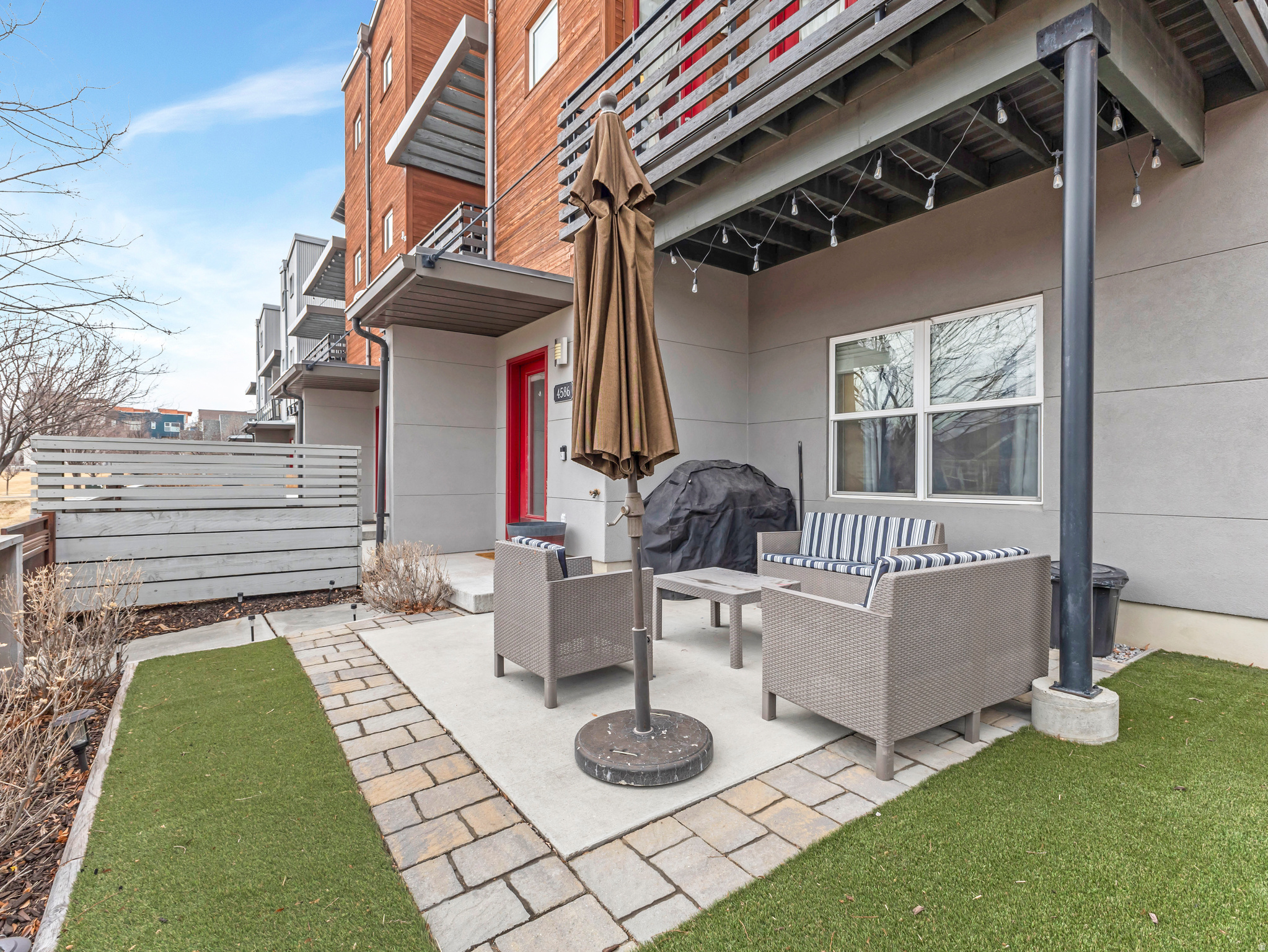 4586 W VERMILLION DR