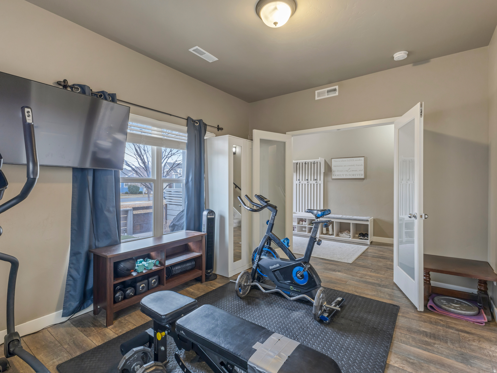 4586 W VERMILLION DR