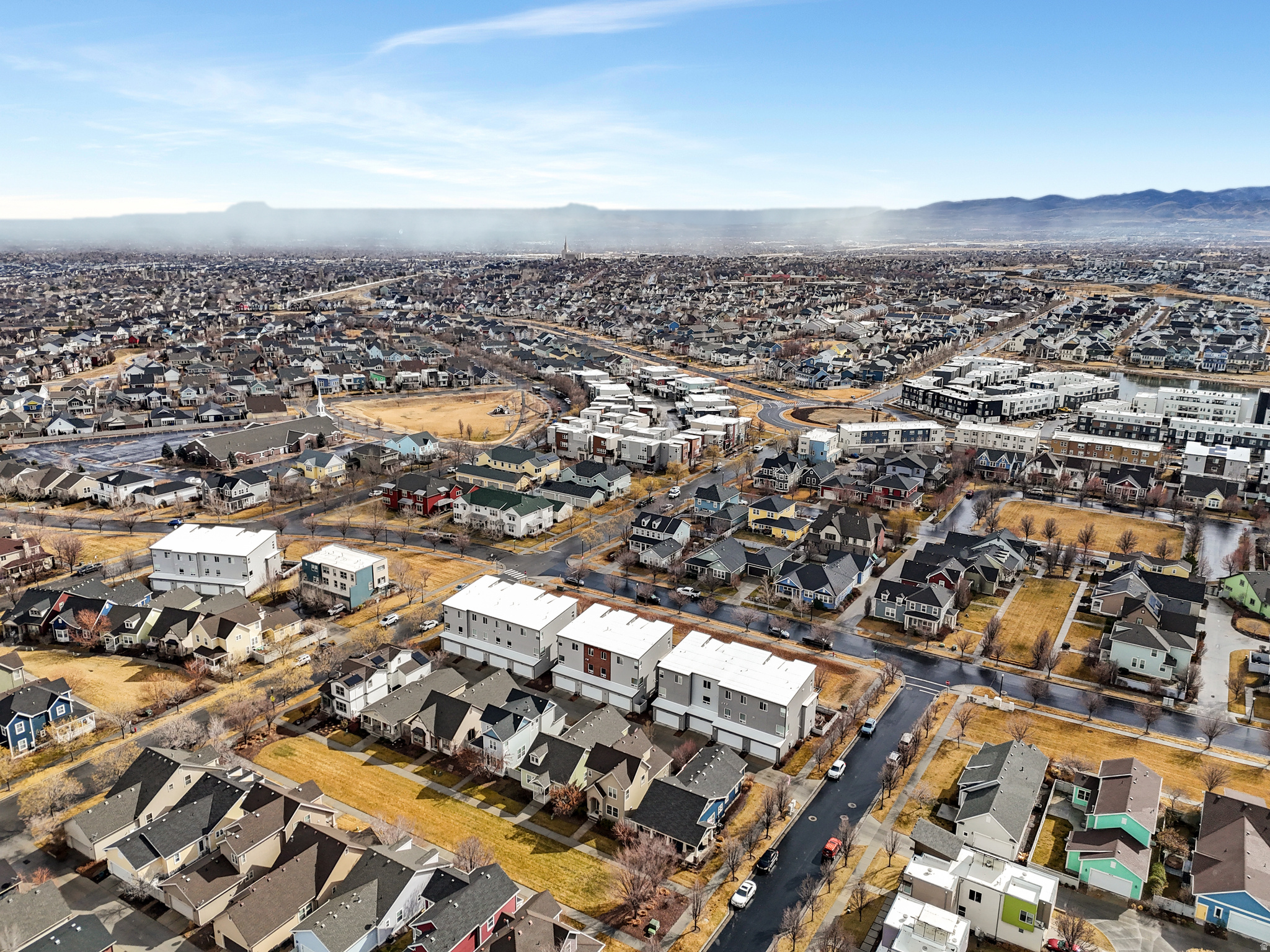 4586 W VERMILLION DR